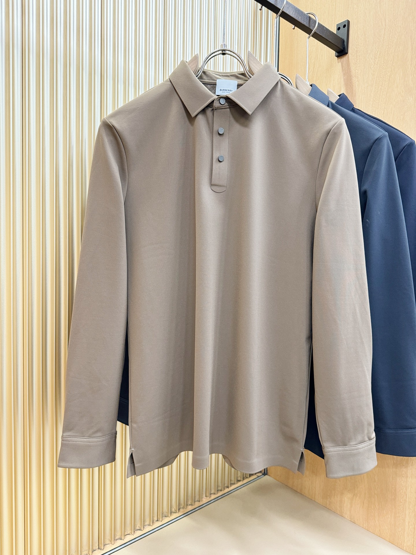 BURBERRY巴宝莉 秋冬新品，官网同步 经典大气百搭Polo领长袖T恤，顶级原版面料，质感细腻 超柔