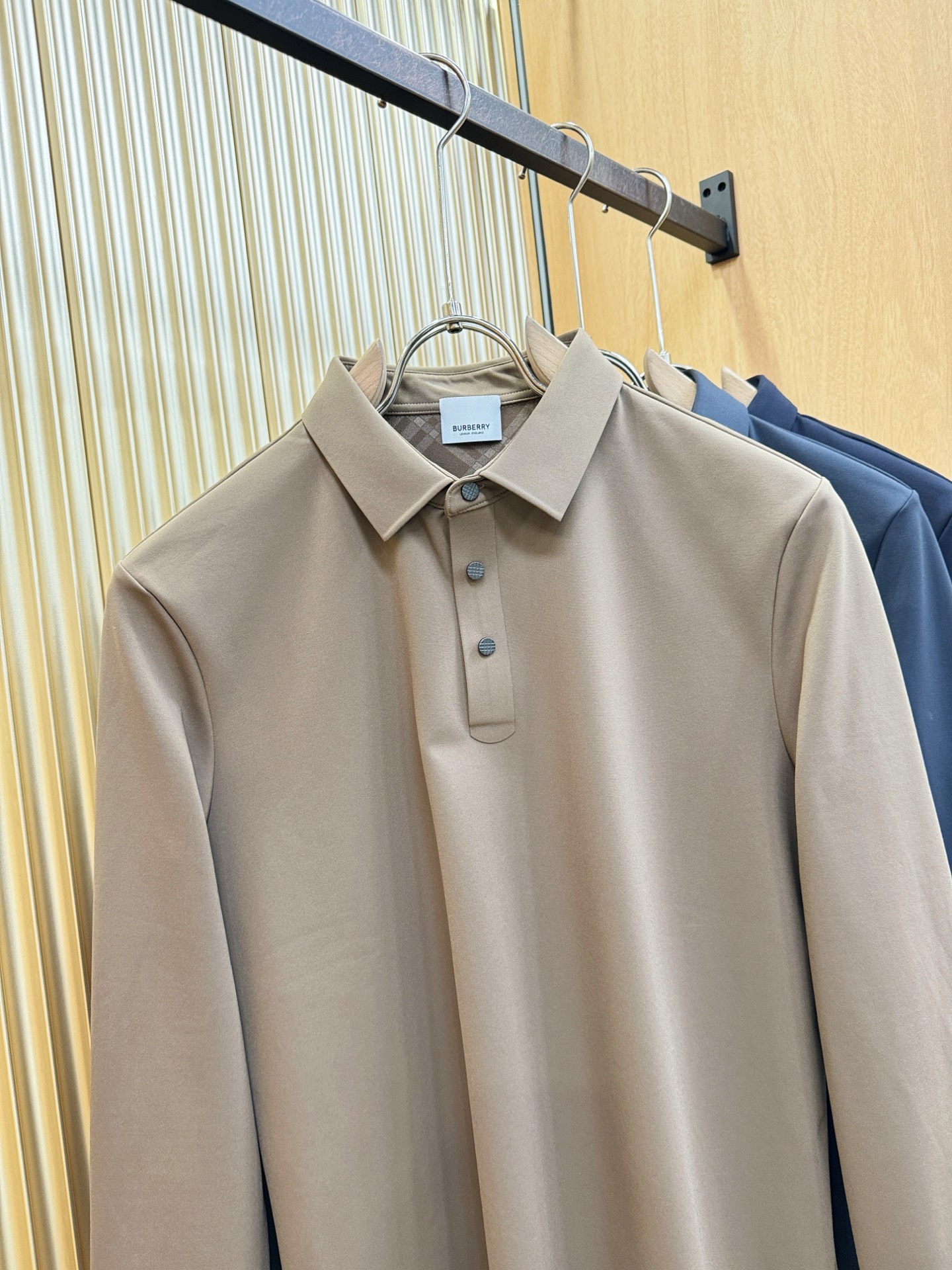 BURBERRY巴宝莉 秋冬新品，官网同步 经典大气百搭Polo领长袖T恤，顶级原版面料，质感细腻 超柔