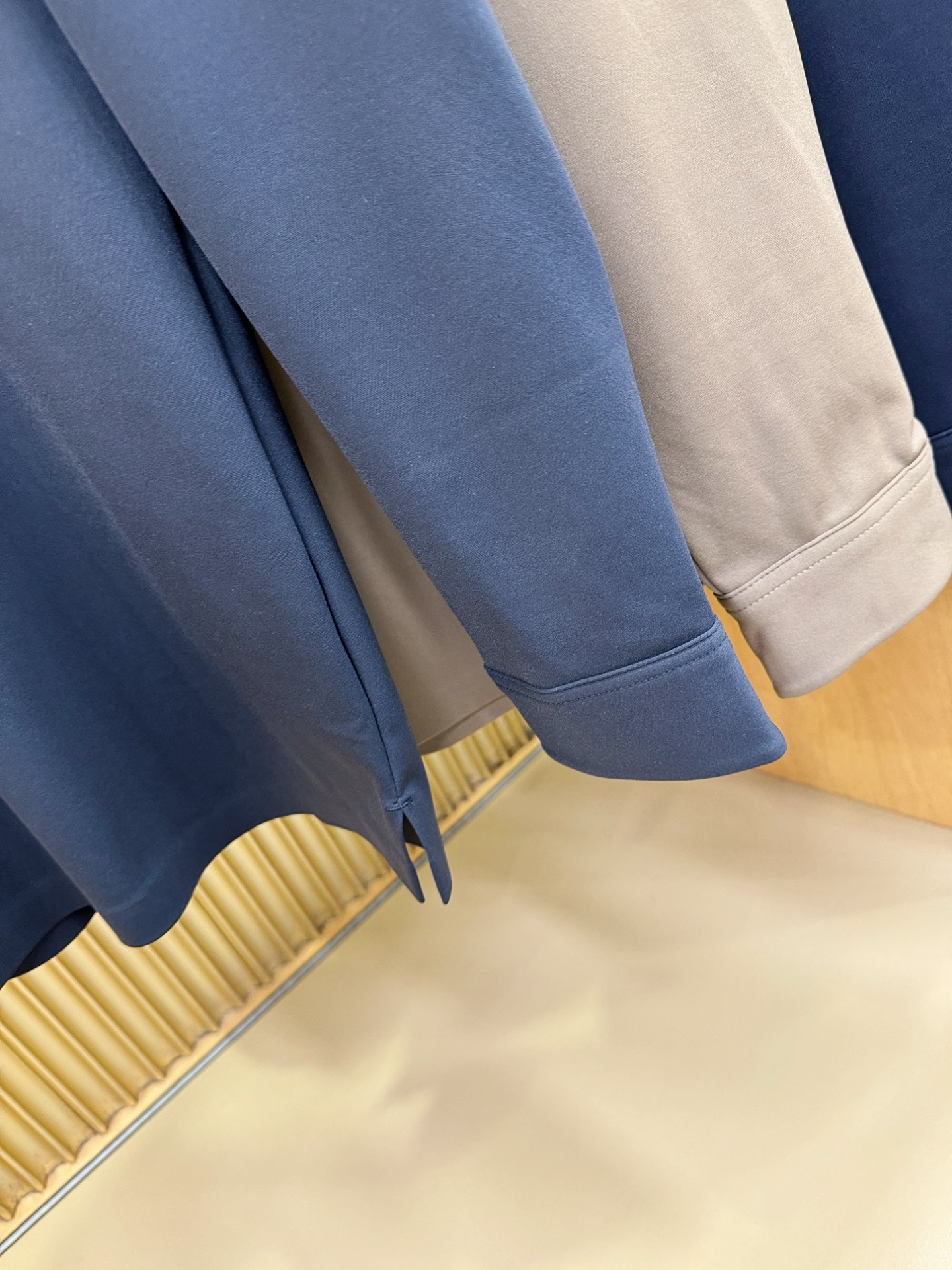 BURBERRY巴宝莉 秋冬新品，官网同步 经典大气百搭Polo领长袖T恤，顶级原版面料，质感细腻 超柔