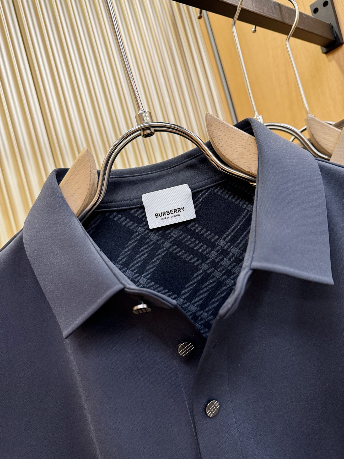 BURBERRY巴宝莉 秋冬新品，官网同步 经典大气百搭Polo领长袖T恤，顶级原版面料，质感细腻 超柔