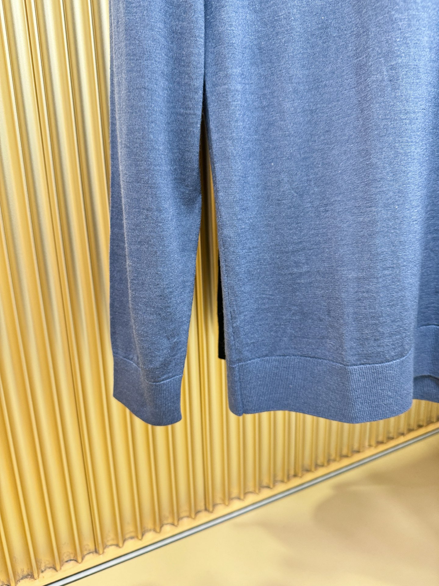 Hermès爱马仕 2025秋冬新款毛衣，桑蚕丝+羊毛，顶级桑蚕丝羊毛面料，手感柔软。 logo图案设计