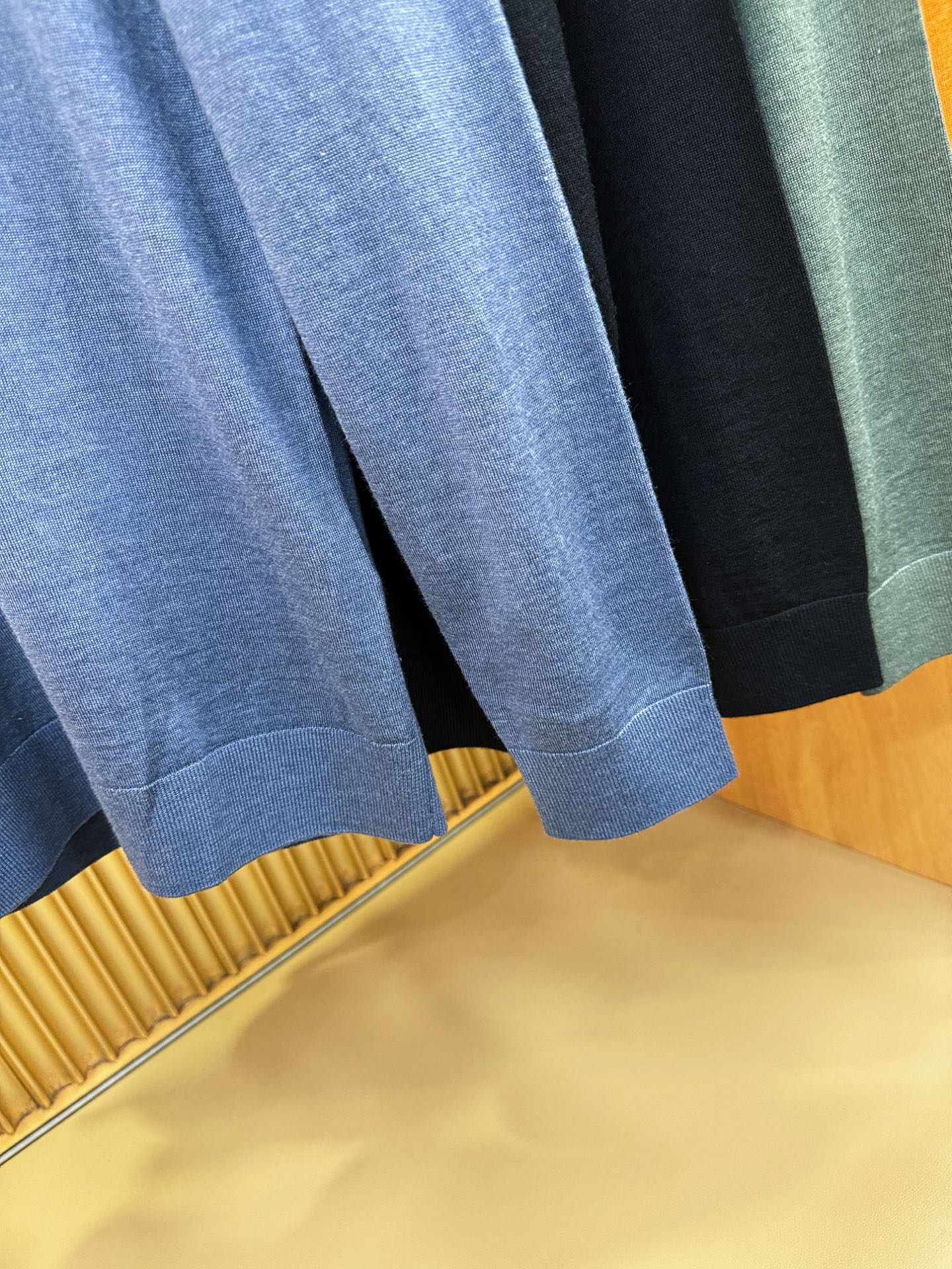 Hermès爱马仕 2025秋冬新款毛衣，桑蚕丝+羊毛，顶级桑蚕丝羊毛面料，手感柔软。 logo图案设计