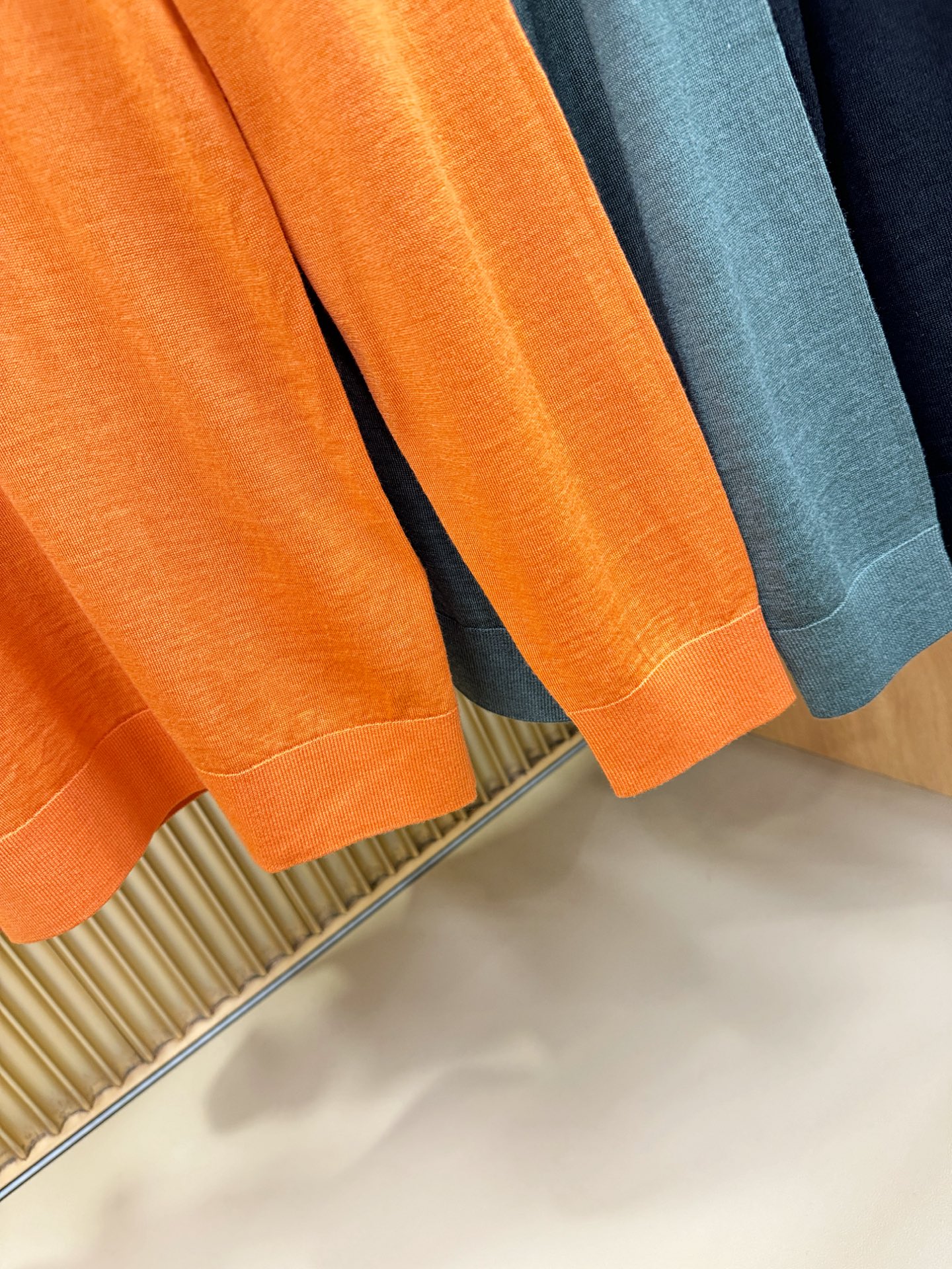 Hermès爱马仕 2025秋冬新款毛衣，桑蚕丝+羊毛，顶级桑蚕丝羊毛面料，手感柔软。 logo图案设计