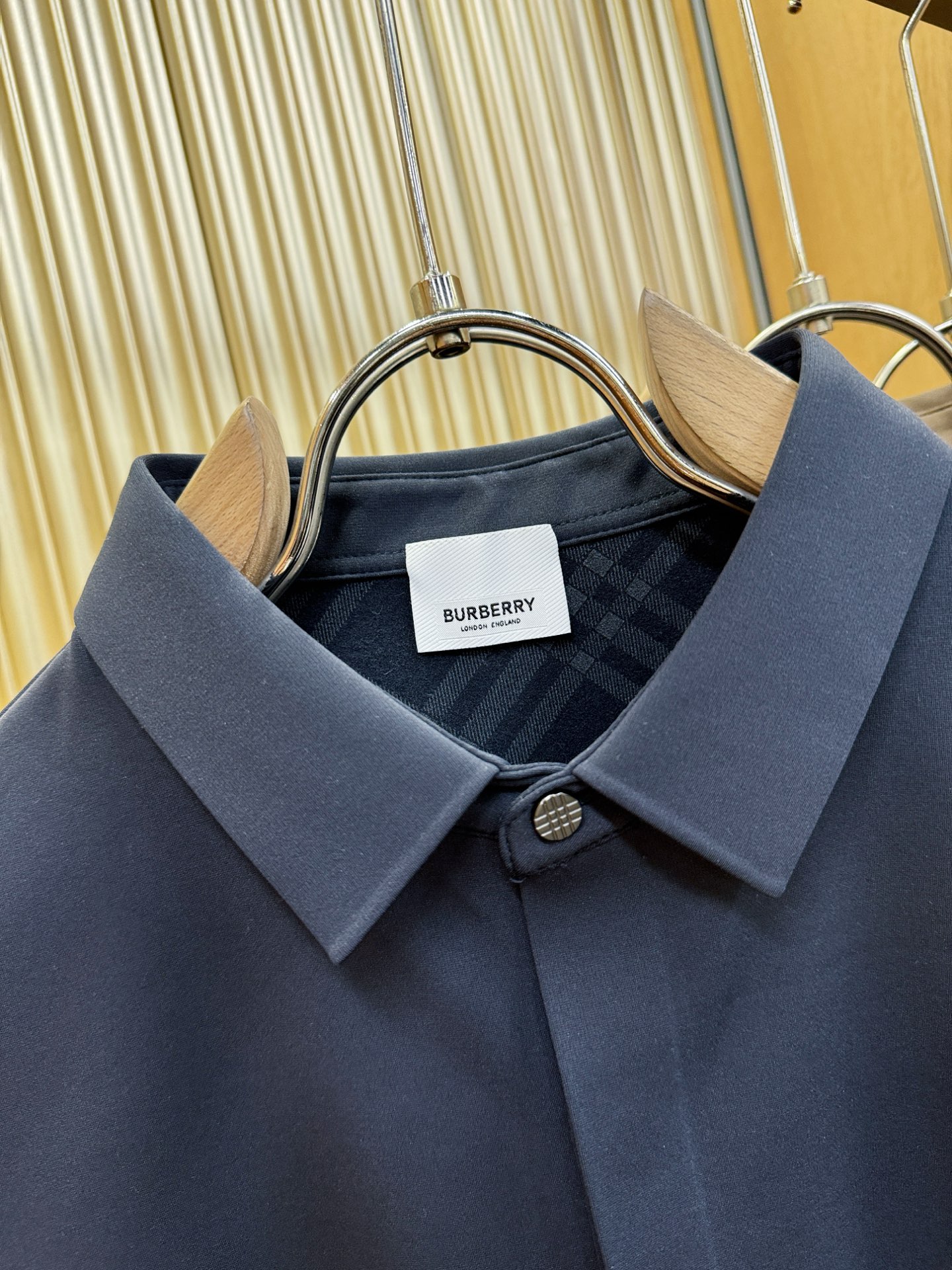 BURBERRY巴宝莉 2025新款衬衫，内里抓绒，保暖厚实。贸易公司渠道稀出，领先官网发售！经典休闲衬