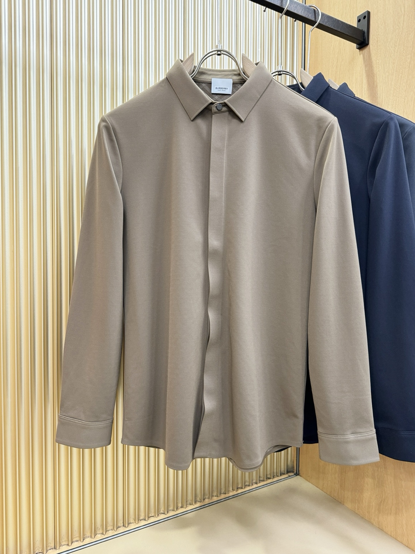 BURBERRY巴宝莉 2025新款衬衫，内里抓绒，保暖厚实。贸易公司渠道稀出，领先官网发售！经典休闲衬