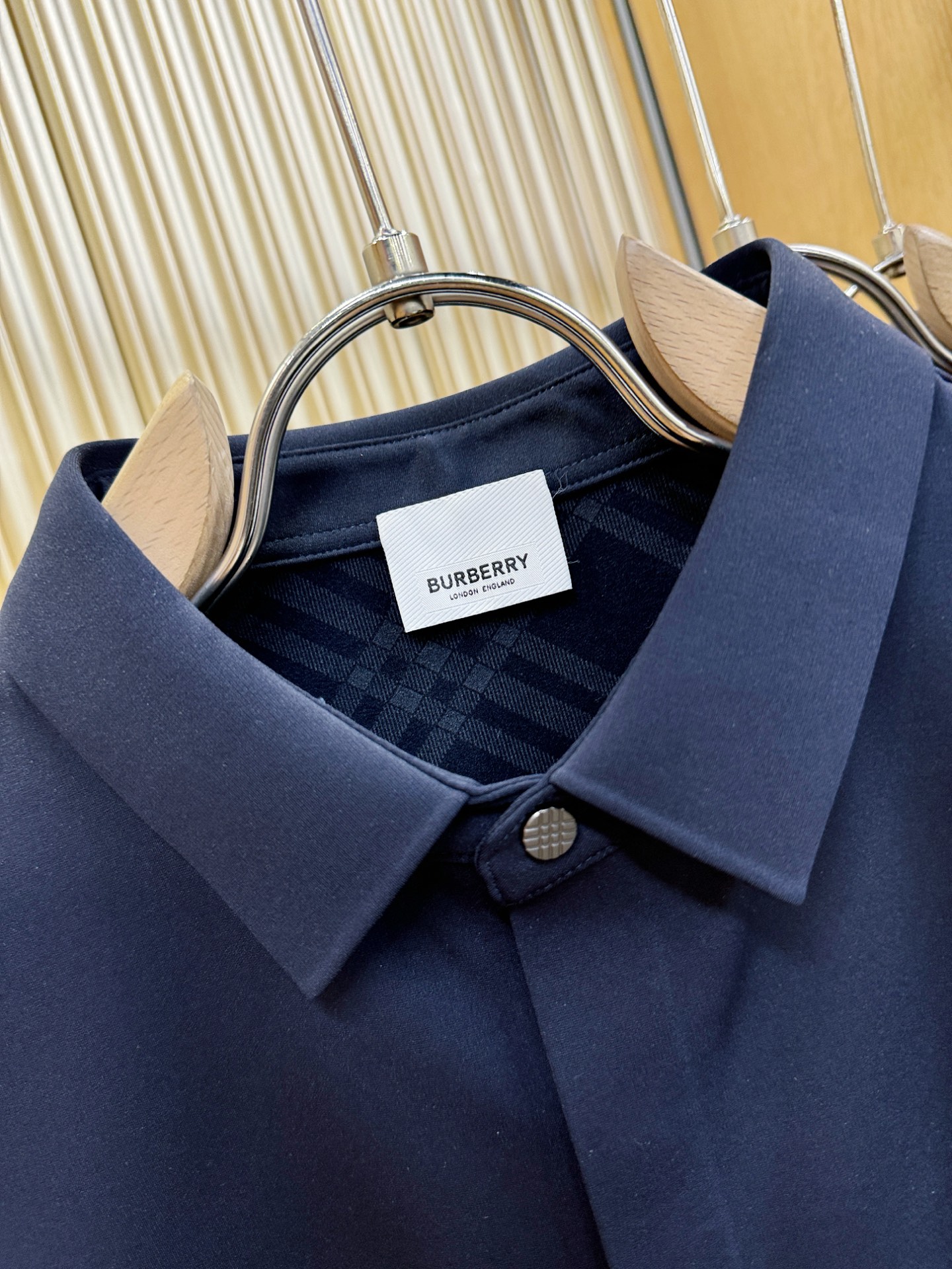 BURBERRY巴宝莉 2025新款衬衫，内里抓绒，保暖厚实。贸易公司渠道稀出，领先官网发售！经典休闲衬