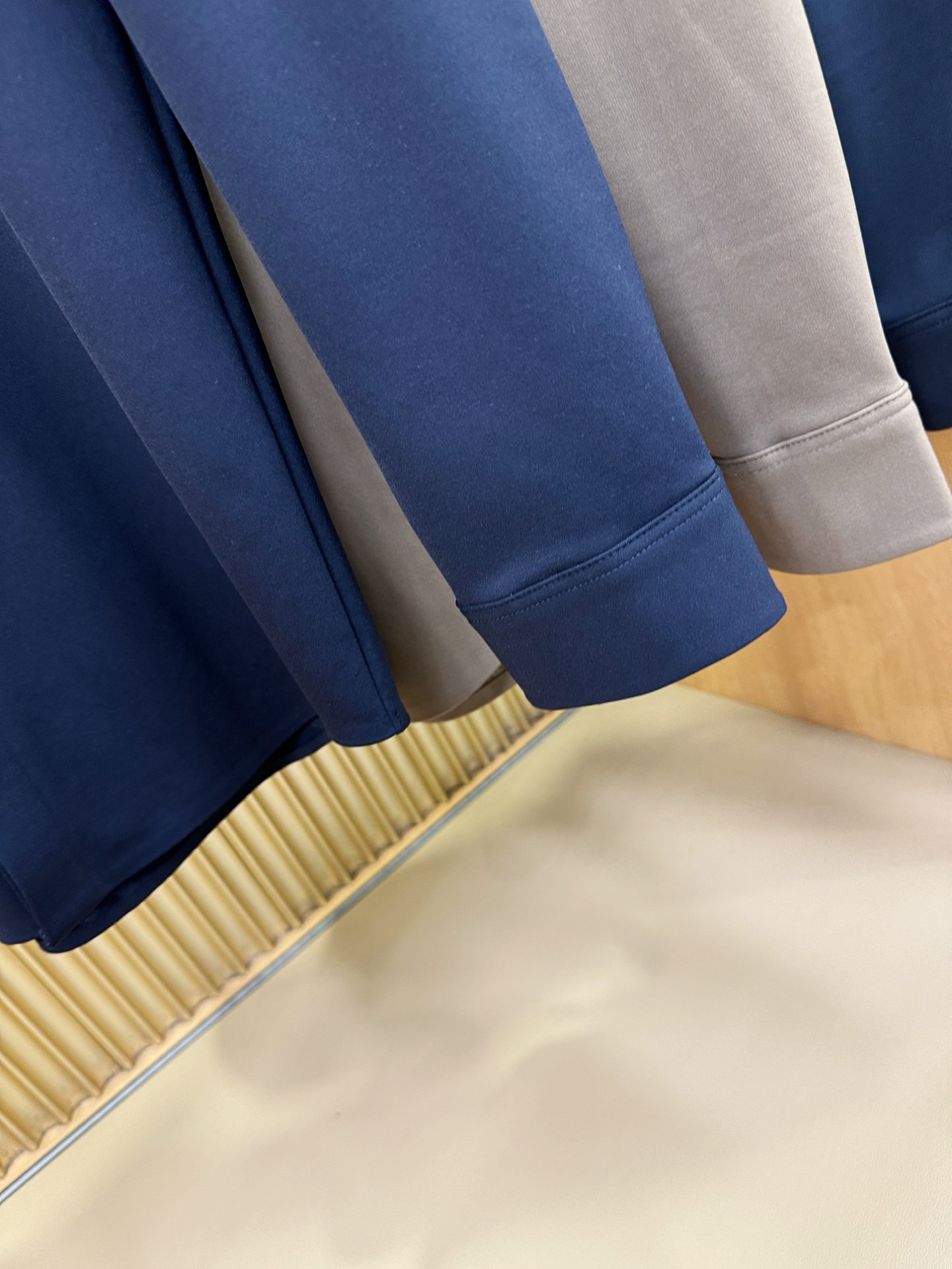 BURBERRY巴宝莉 2025新款衬衫，内里抓绒，保暖厚实。贸易公司渠道稀出，领先官网发售！经典休闲衬