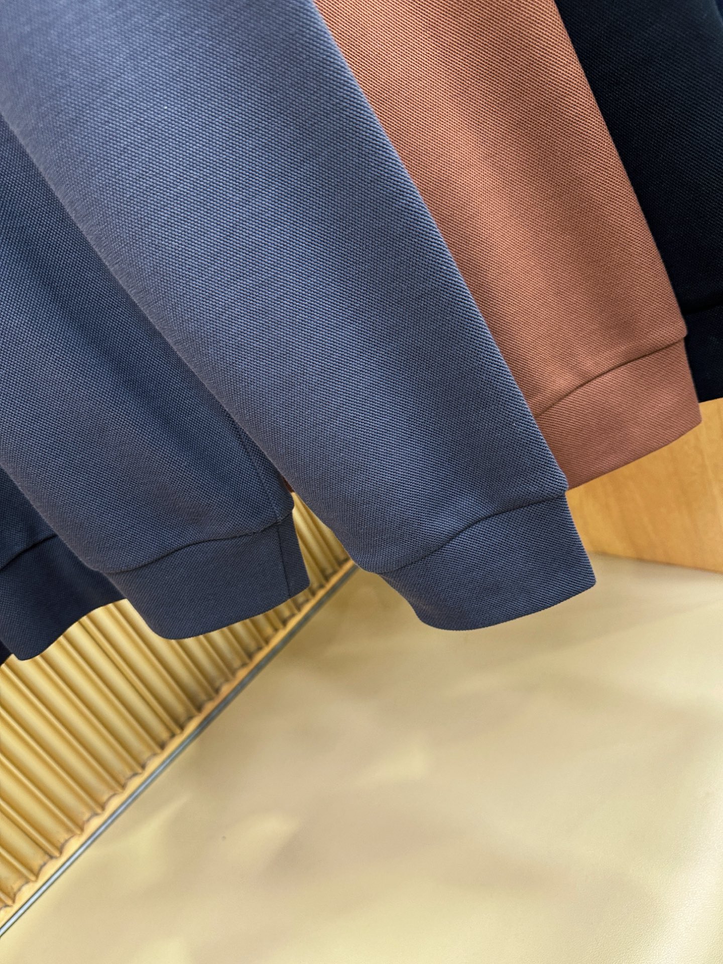 Ferrag *mo菲拉格慕 秋冬新品，官网同步 经典大气百搭Polo领长袖T恤，顶级原版面料，质感细腻