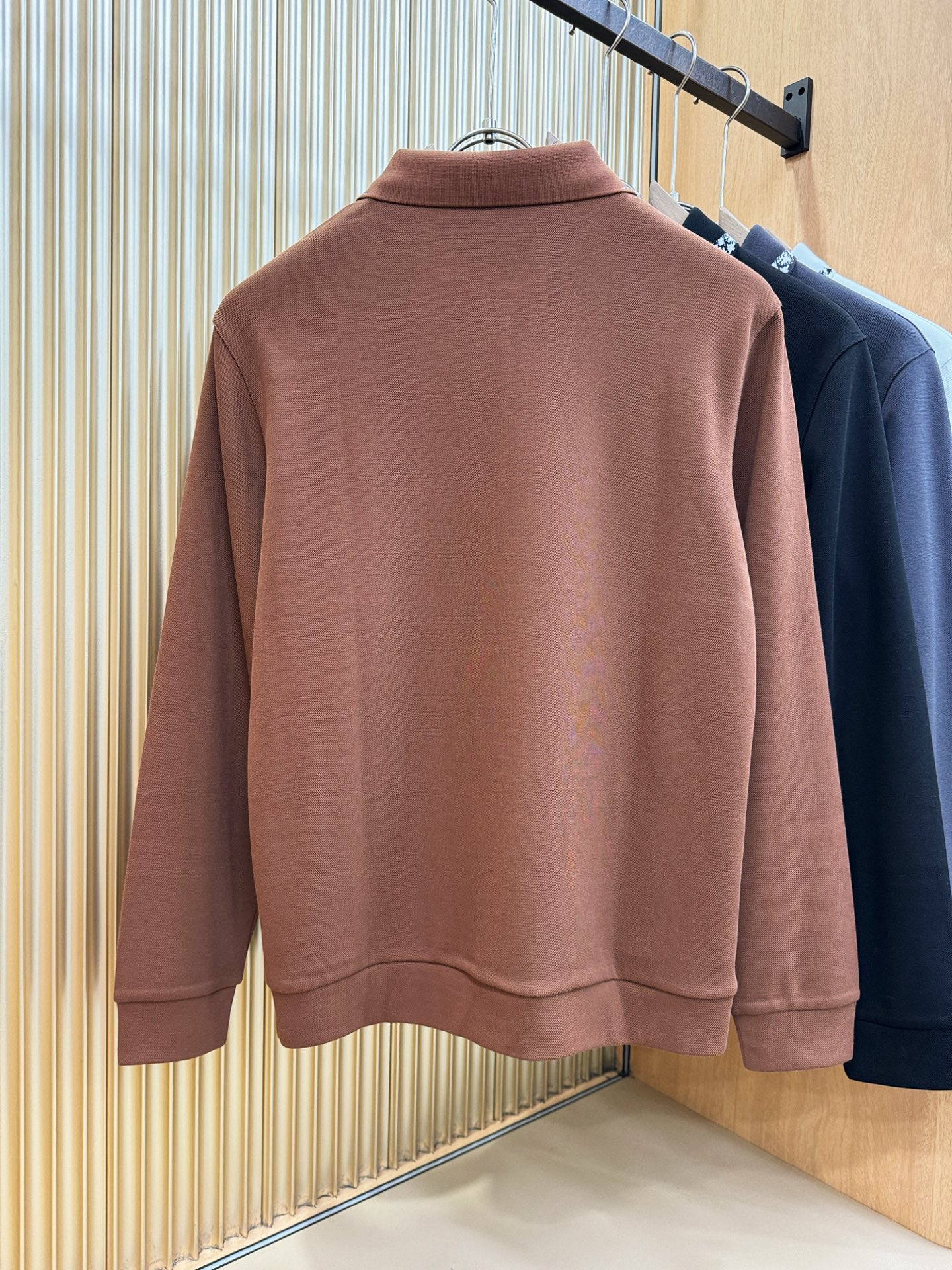 Ferrag *mo菲拉格慕 秋冬新品，官网同步 经典大气百搭Polo领长袖T恤，顶级原版面料，质感细腻