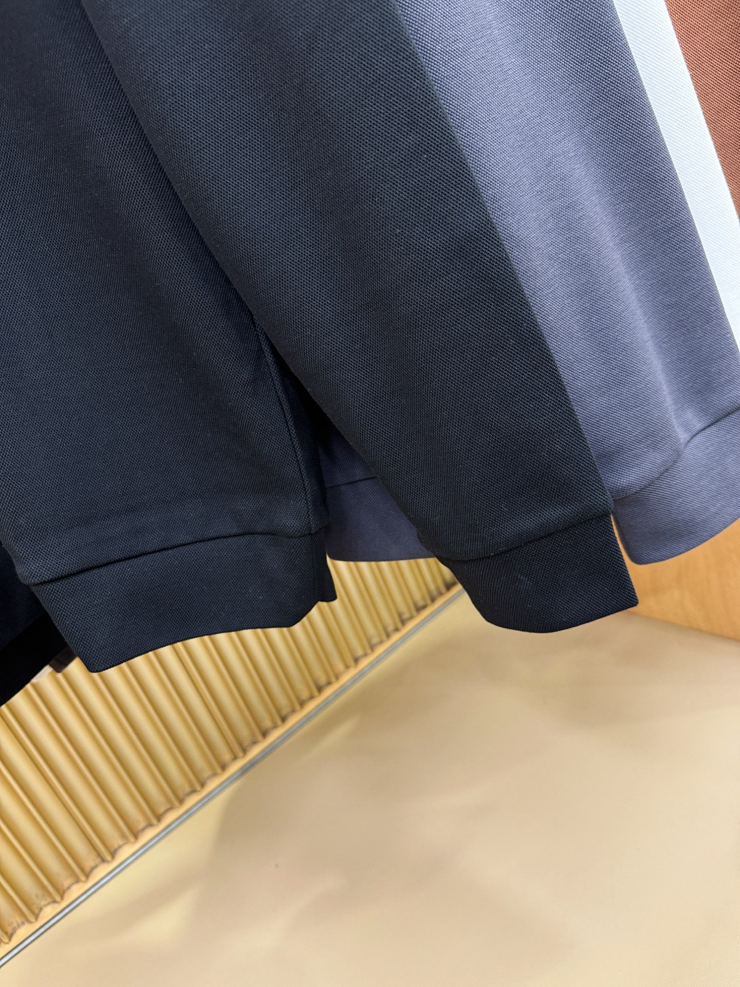 Ferrag *mo菲拉格慕 秋冬新品，官网同步 经典大气百搭Polo领长袖T恤，顶级原版面料，质感细腻