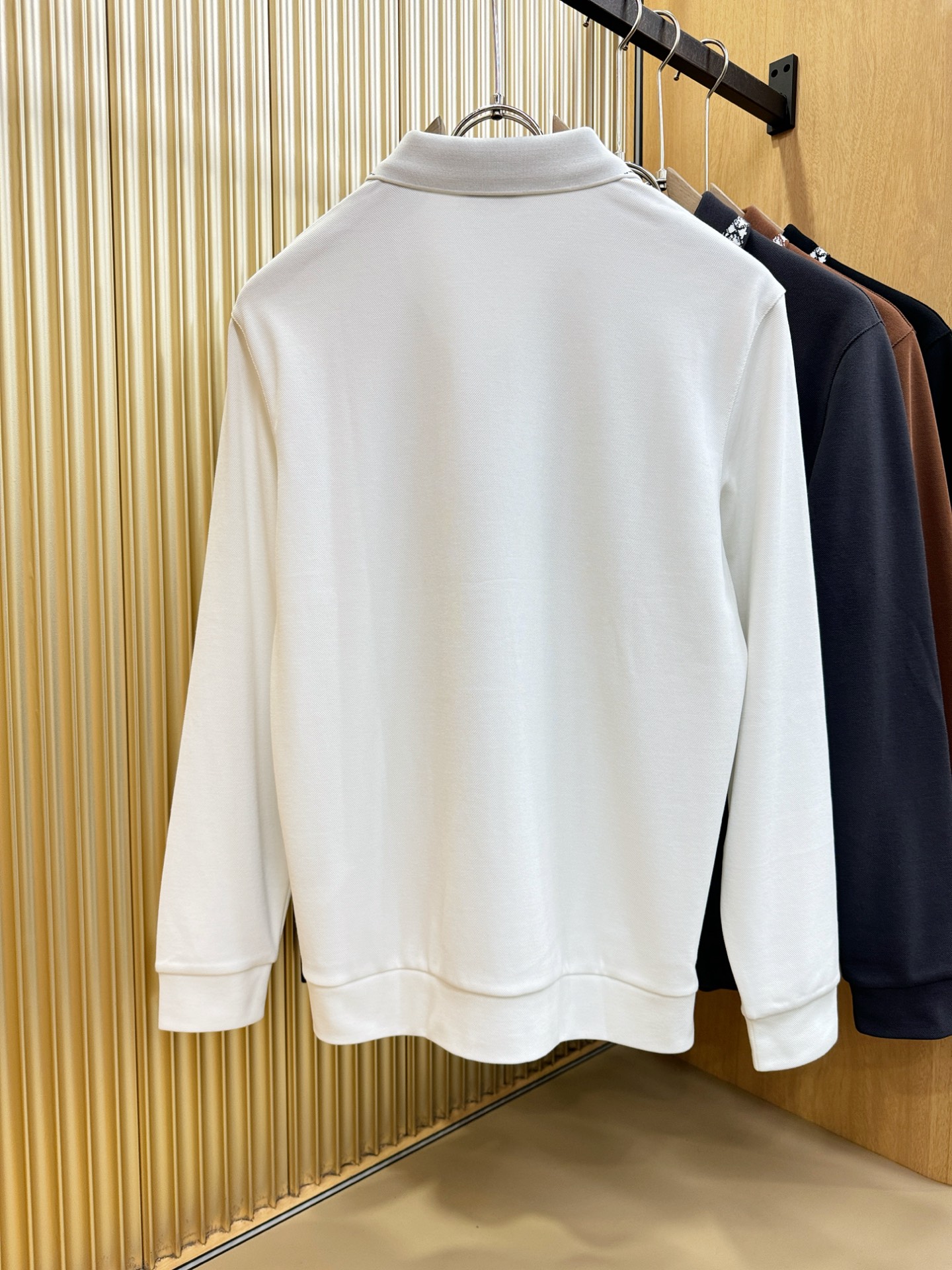 Ferrag *mo菲拉格慕 秋冬新品，官网同步 经典大气百搭Polo领长袖T恤，顶级原版面料，质感细腻