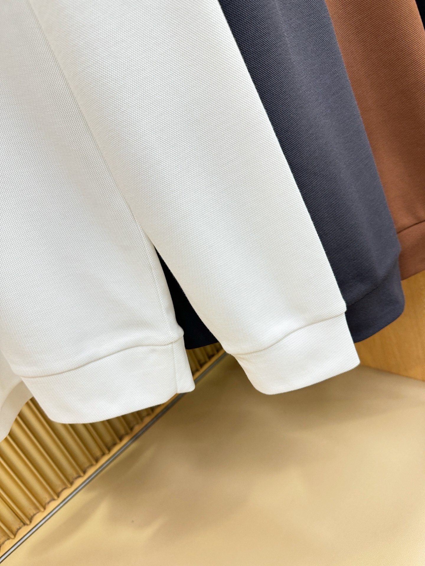 Ferrag *mo菲拉格慕 秋冬新品，官网同步 经典大气百搭Polo领长袖T恤，顶级原版面料，质感细腻