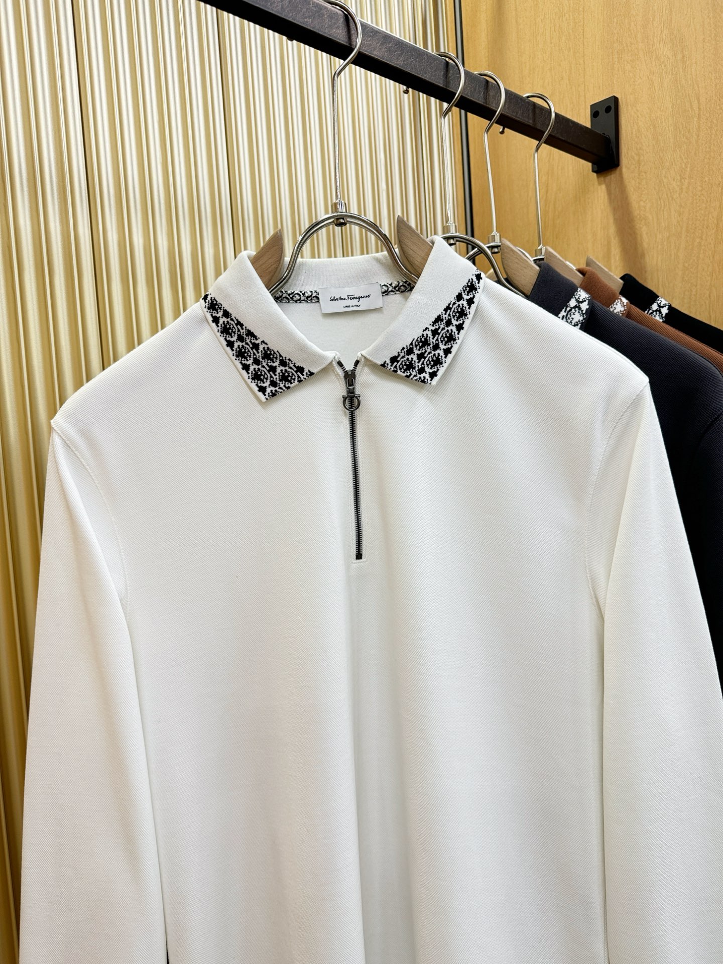 Ferrag *mo菲拉格慕 秋冬新品，官网同步 经典大气百搭Polo领长袖T恤，顶级原版面料，质感细腻