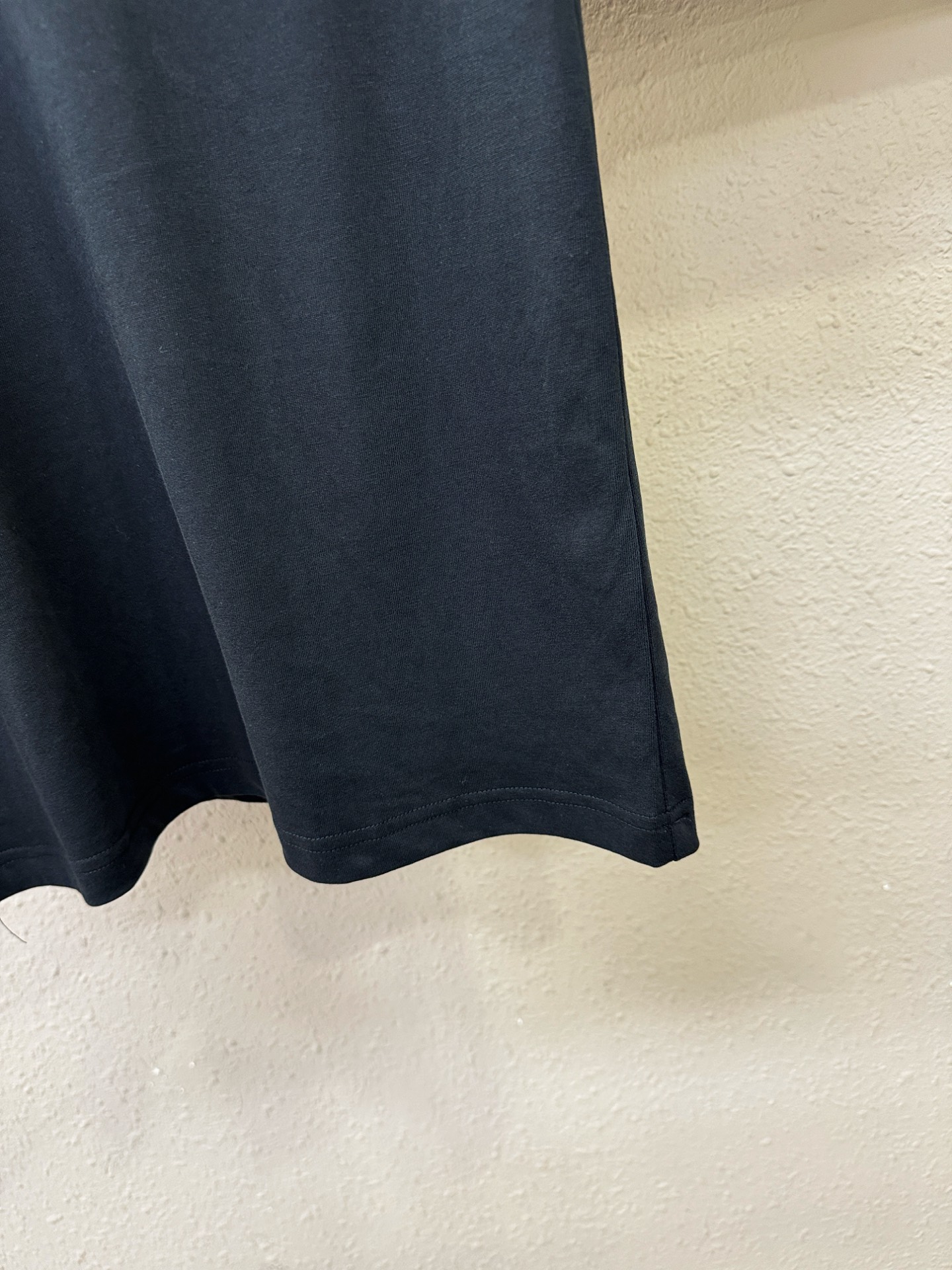 PRADA 普拉达 2026新款短袖T恤！走秀图案时尚休闲短袖T恤衫！设计logo设计！极具设计精选客供