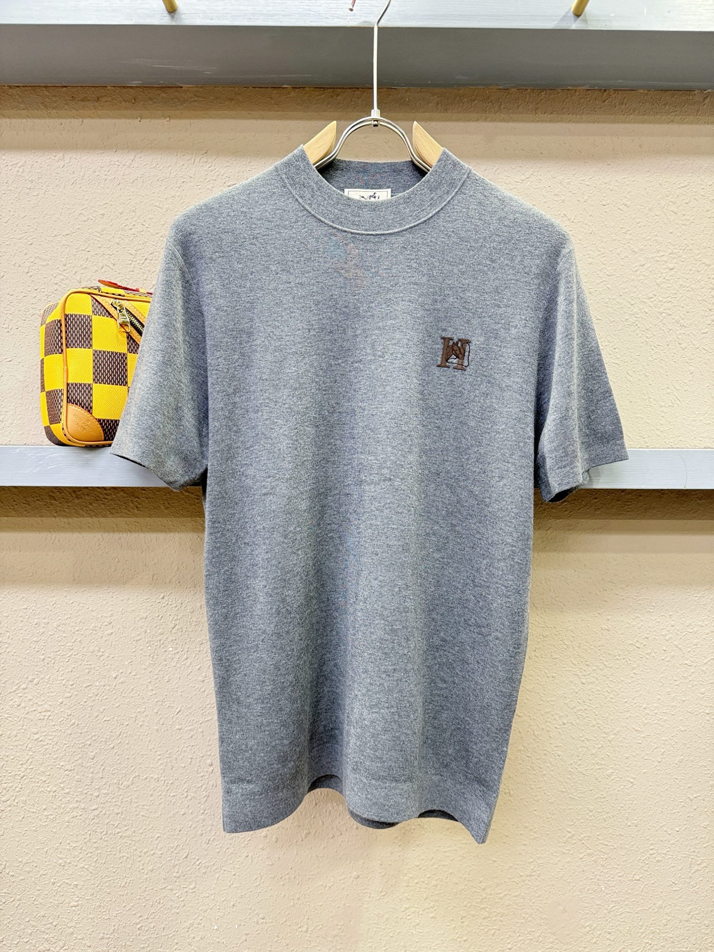 Hermès爱马仕 秋冬新款羊绒短袖毛衣，羊绒+羊毛，顶级羊毛面料，手感柔软。 logo图案设计，贸易公