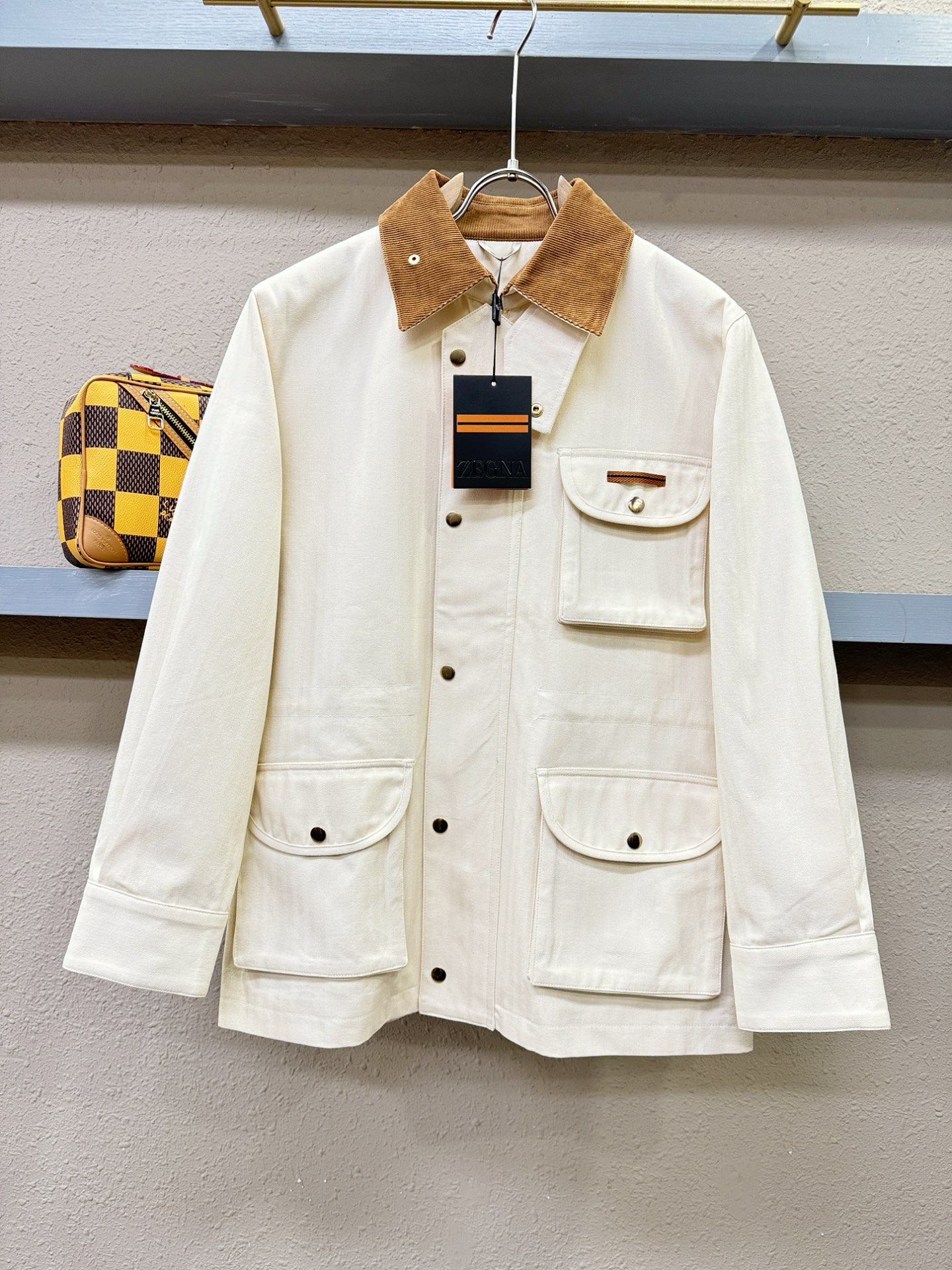 Ermenegildo Zeg*a杰*亚 2025秋冬新款夹克外套 定制面料 设计造型增添了一份干练与精