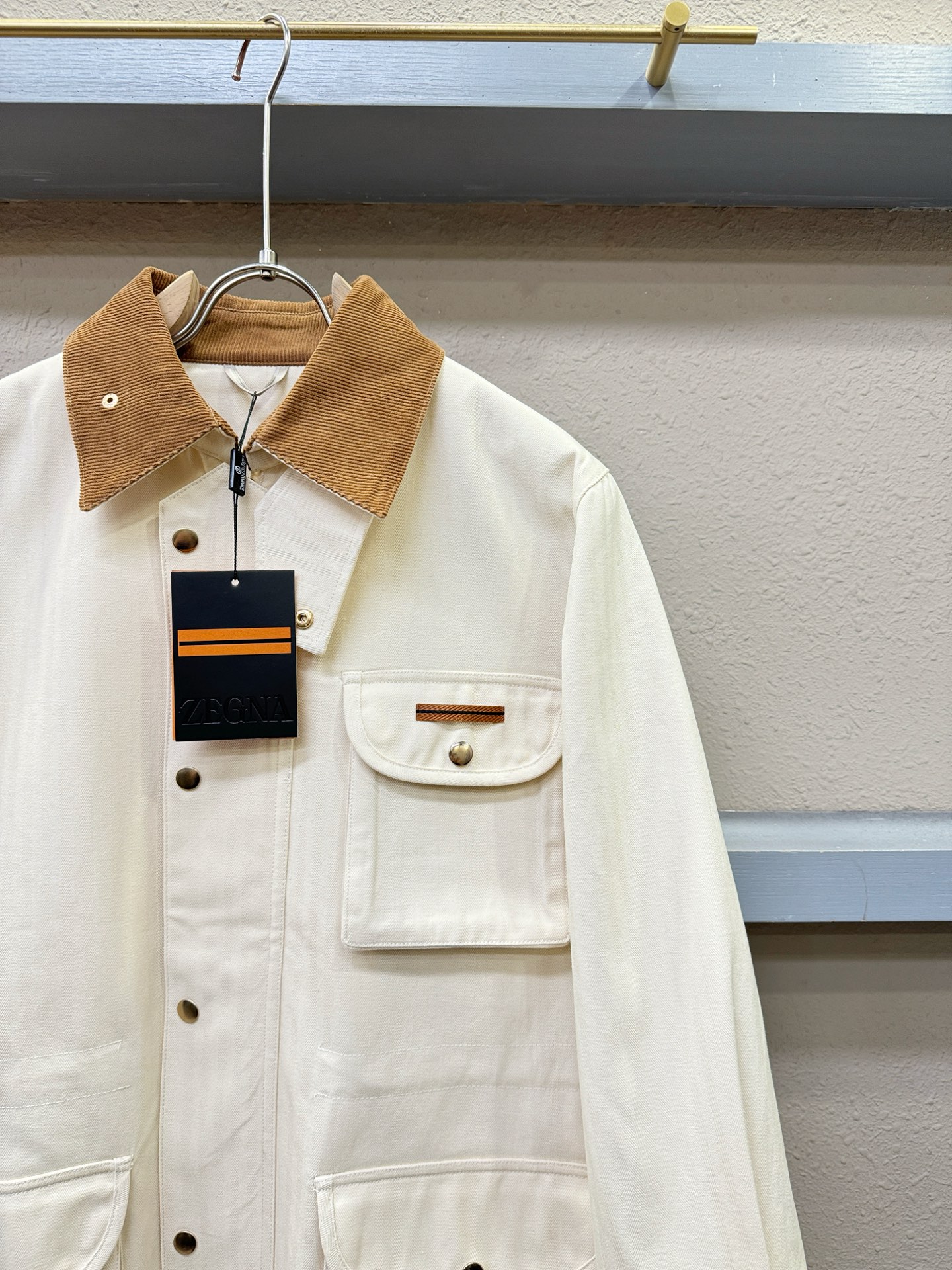 Ermenegildo Zeg*a杰*亚 2025秋冬新款夹克外套 定制面料 设计造型增添了一份干练与精