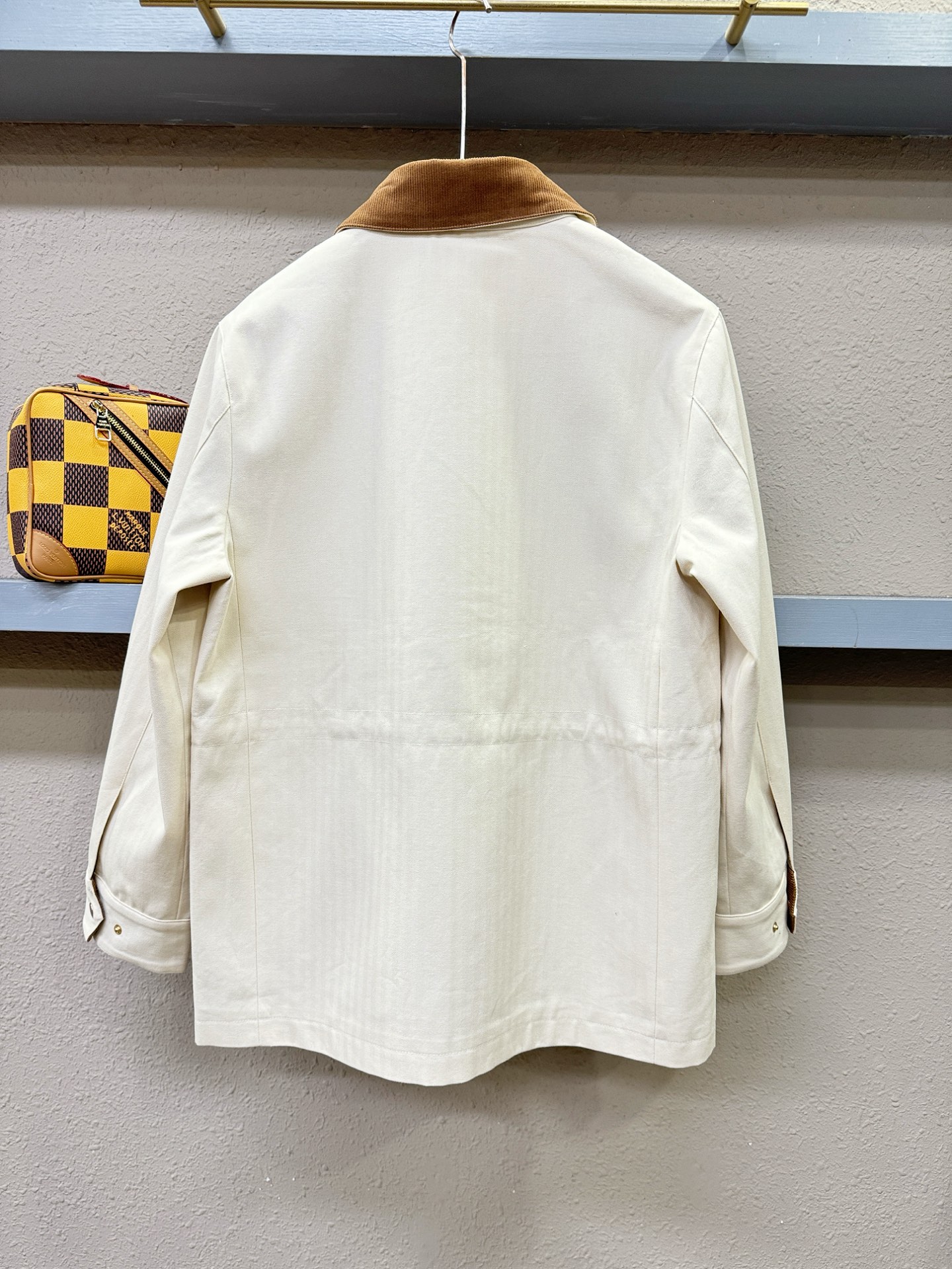 Ermenegildo Zeg*a杰*亚 2025秋冬新款夹克外套 定制面料 设计造型增添了一份干练与精