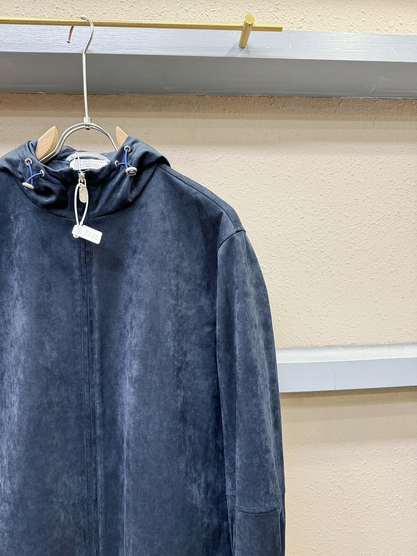 BC布鲁提 2025秋冬新款夹克外套，原单狠货 意大利进口面料时尚夹克外套。欧洲专柜同步，上身更随意大方