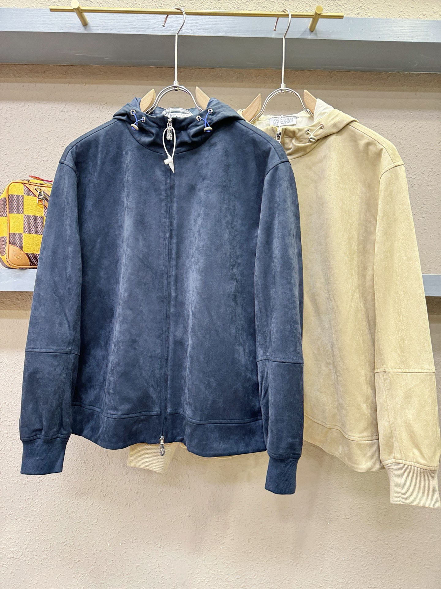 BC布鲁提 2025秋冬新款夹克外套，原单狠货 意大利进口面料时尚夹克外套。欧洲专柜同步，上身更随意大方