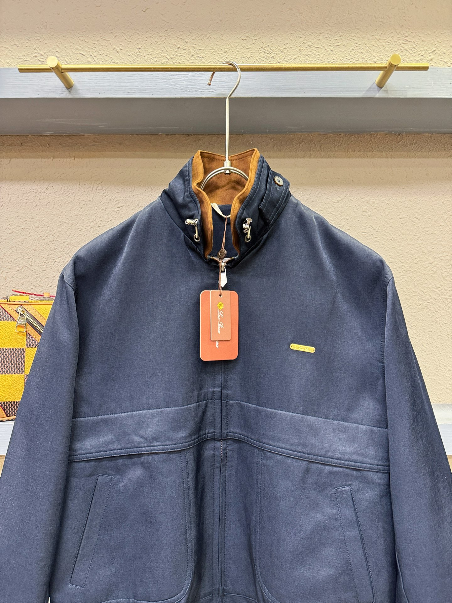 Ermenegildo Zeg*a杰*亚 2025秋冬新款夹克外套 定制面料 设计造型增添了一份干练与精