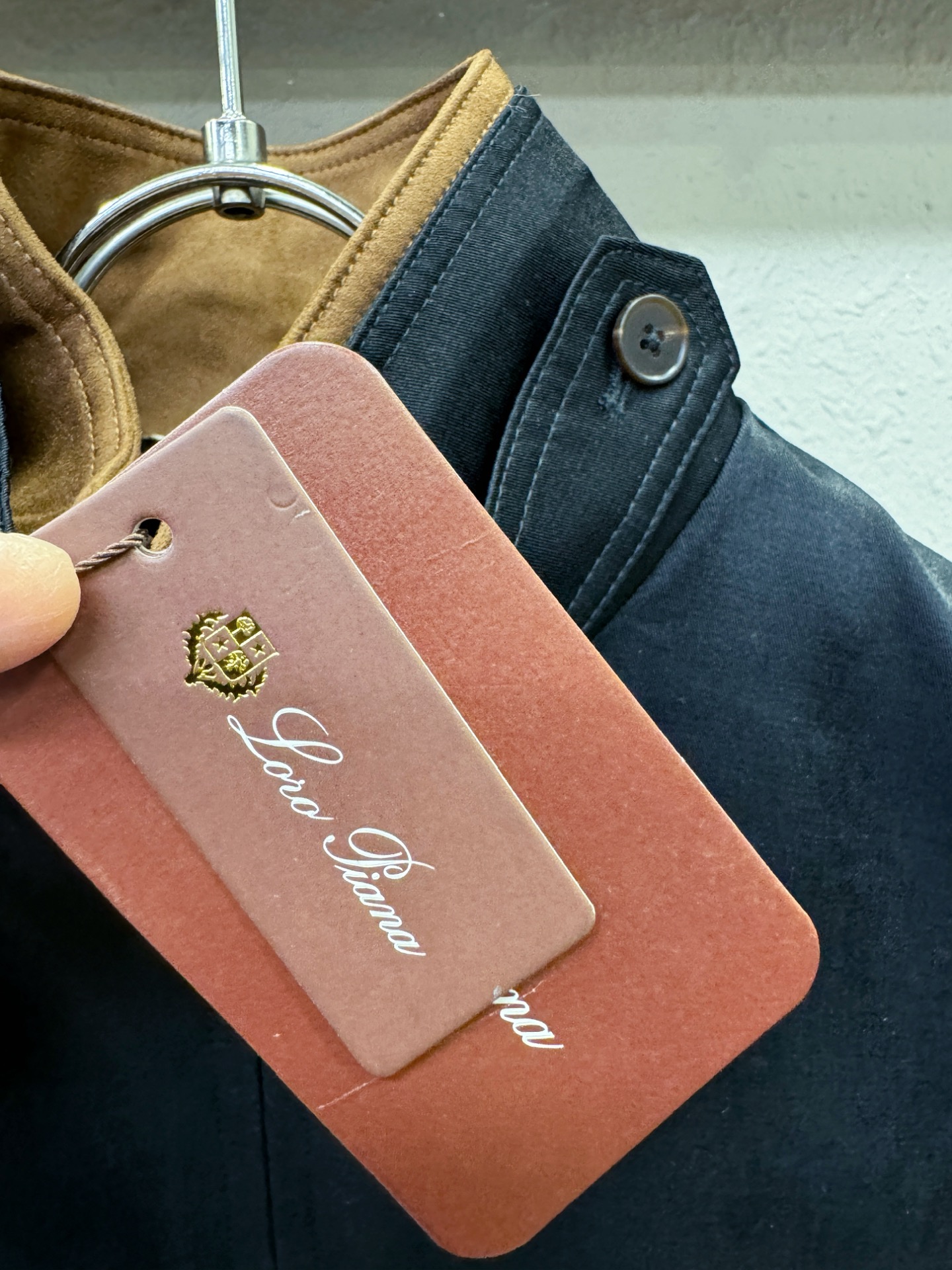 Ermenegildo Zeg*a杰*亚 2025秋冬新款夹克外套 定制面料 设计造型增添了一份干练与精