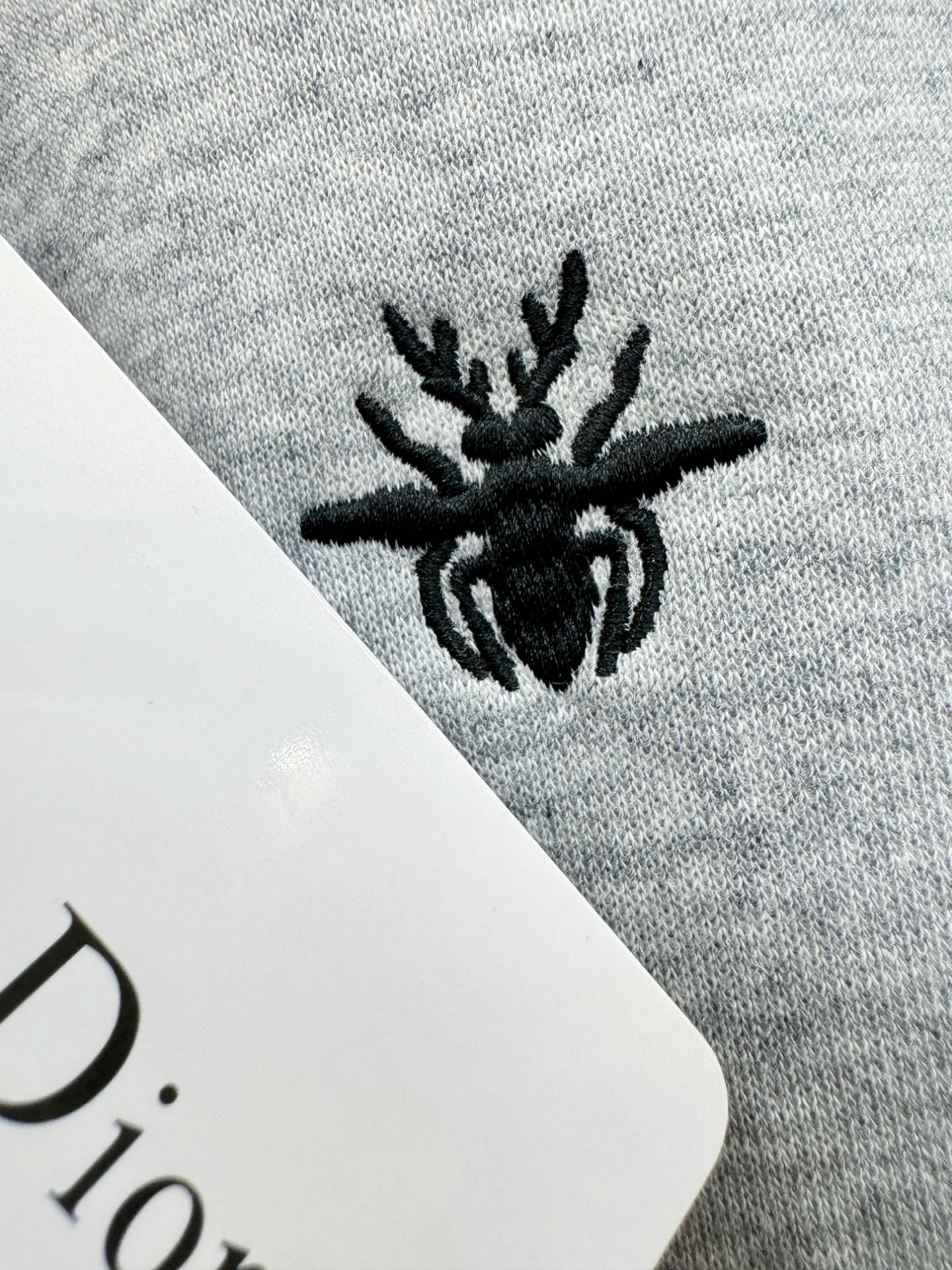 Dior迪奥 2025ss秋季新品 长袖卫衣，经典Logo设计，百搭款 官网同步发售 定制面料，柔软细腻