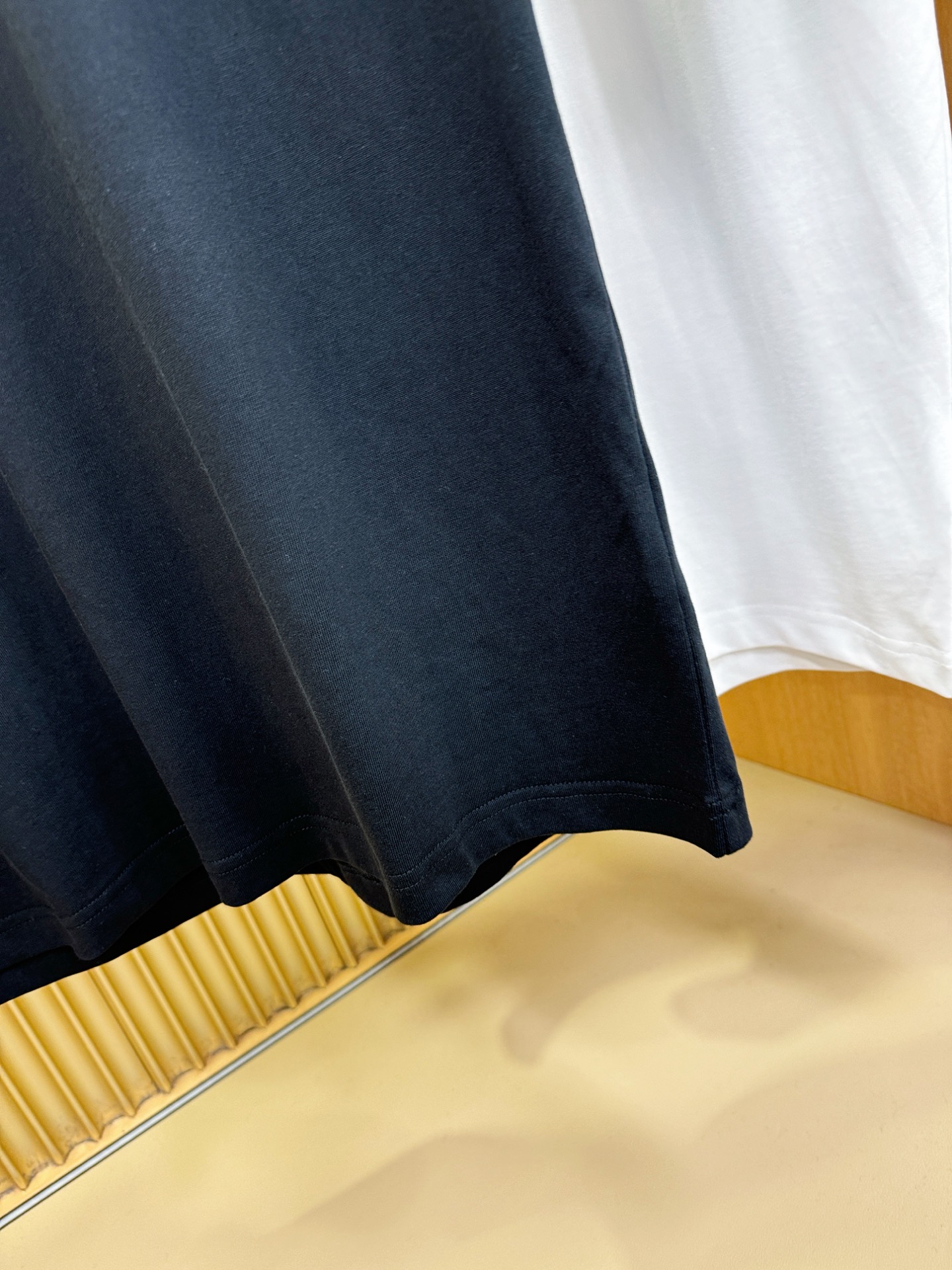 Loro Piana诺悠翩雅 2026新款短袖T恤！走秀图案时尚休闲短袖T恤衫！设计logo设计！极具设