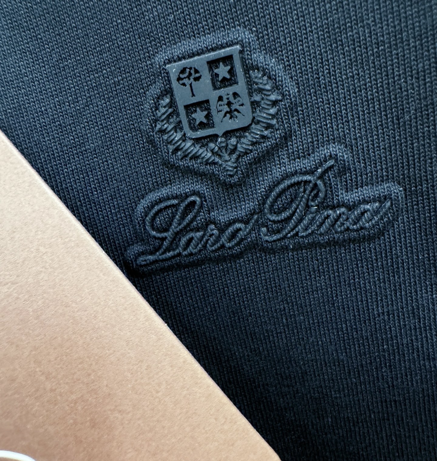 Loro Piana诺悠翩雅 2026新款短袖T恤！走秀图案时尚休闲短袖T恤衫！设计logo设计！极具设