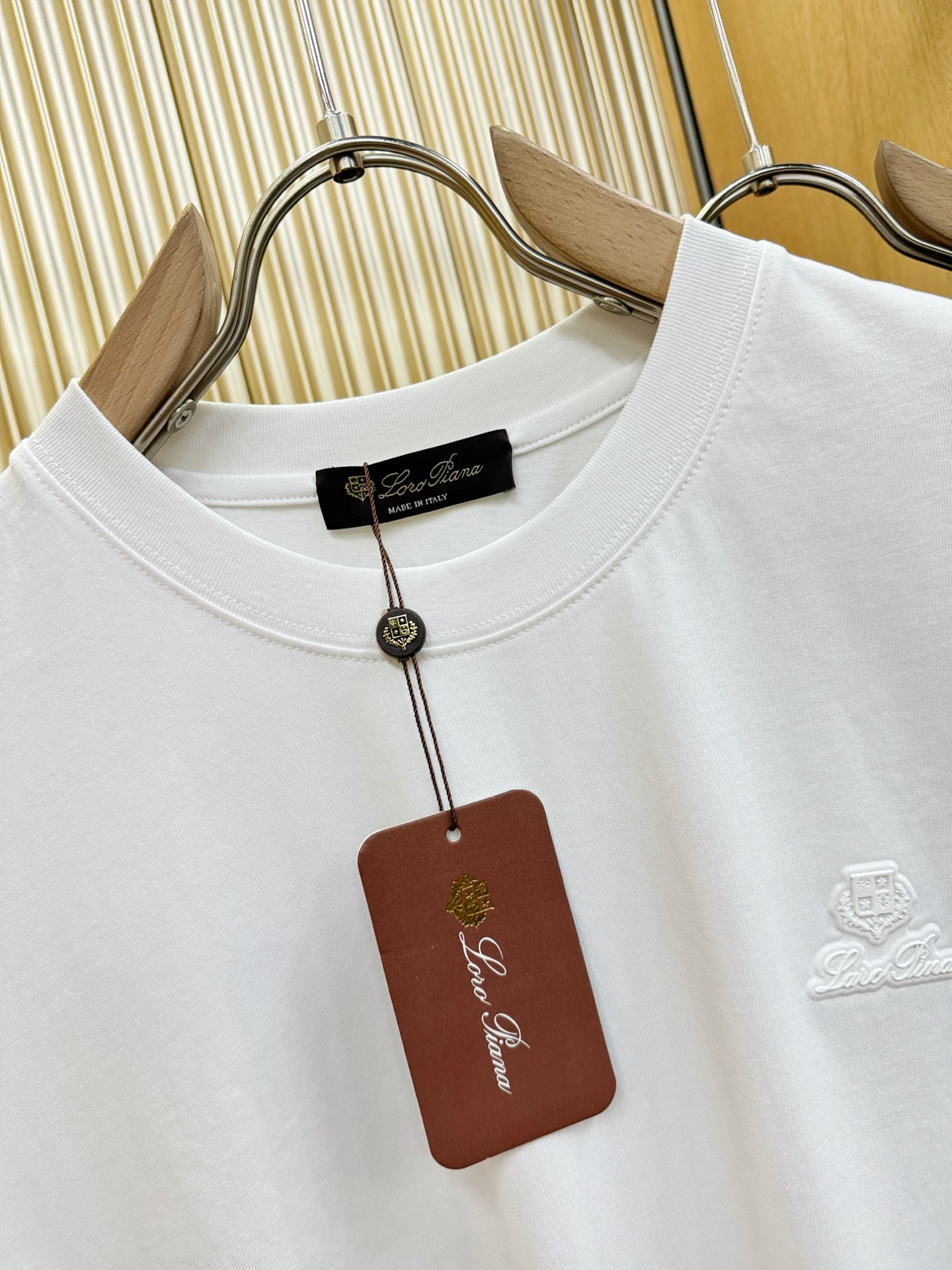 Loro Piana诺悠翩雅 2026新款短袖T恤！走秀图案时尚休闲短袖T恤衫！设计logo设计！极具设