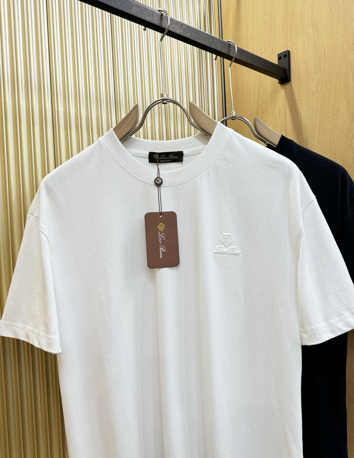 Loro Piana诺悠翩雅 2026新款短袖T恤！走秀图案时尚休闲短袖T恤衫！设计logo设计！极具设