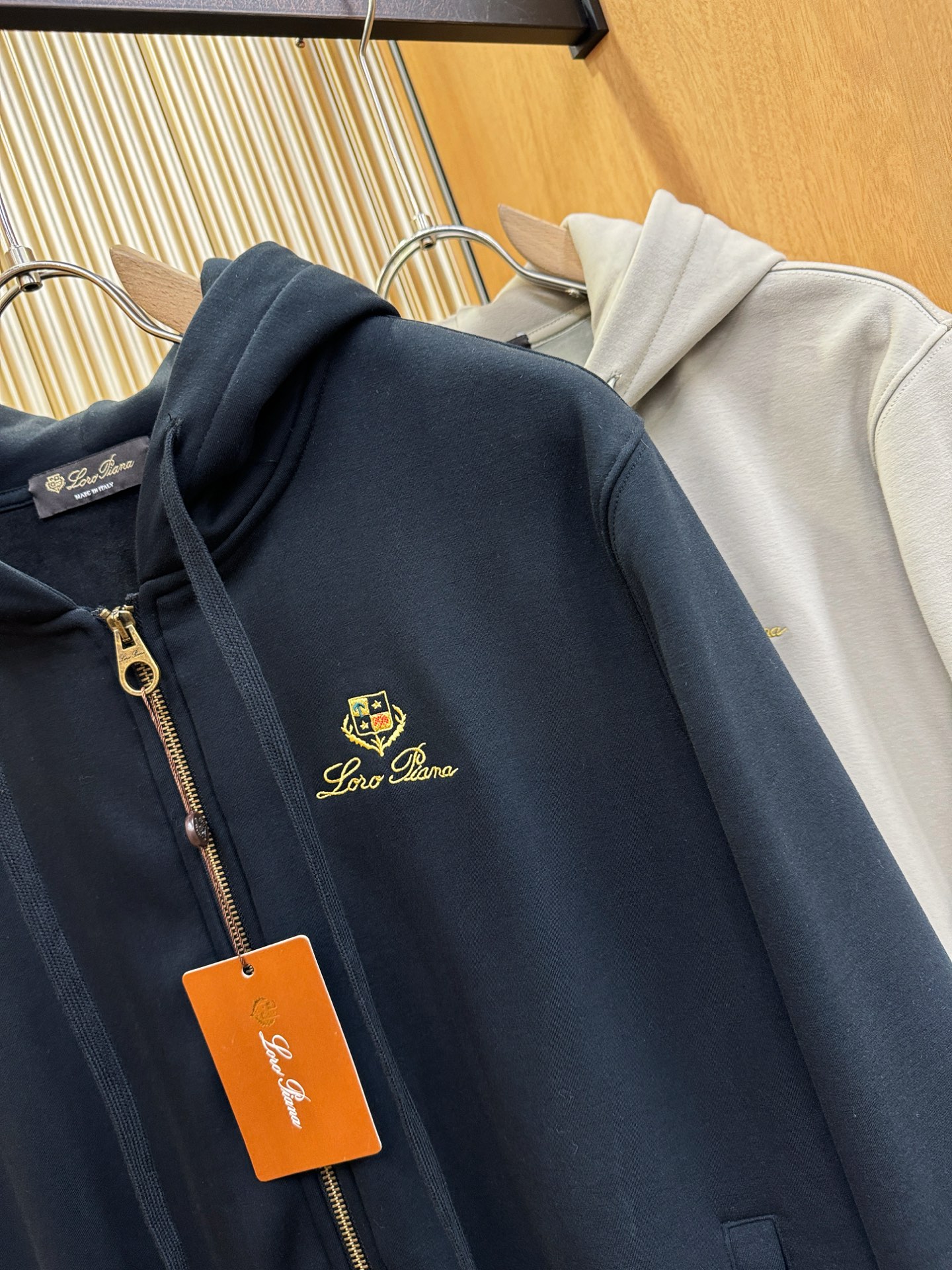 Loro Piana诺悠翩雅 2025秋冬新款外套，内里加棉，原单狠货 意大利进口面料时尚夹克外套。加棉