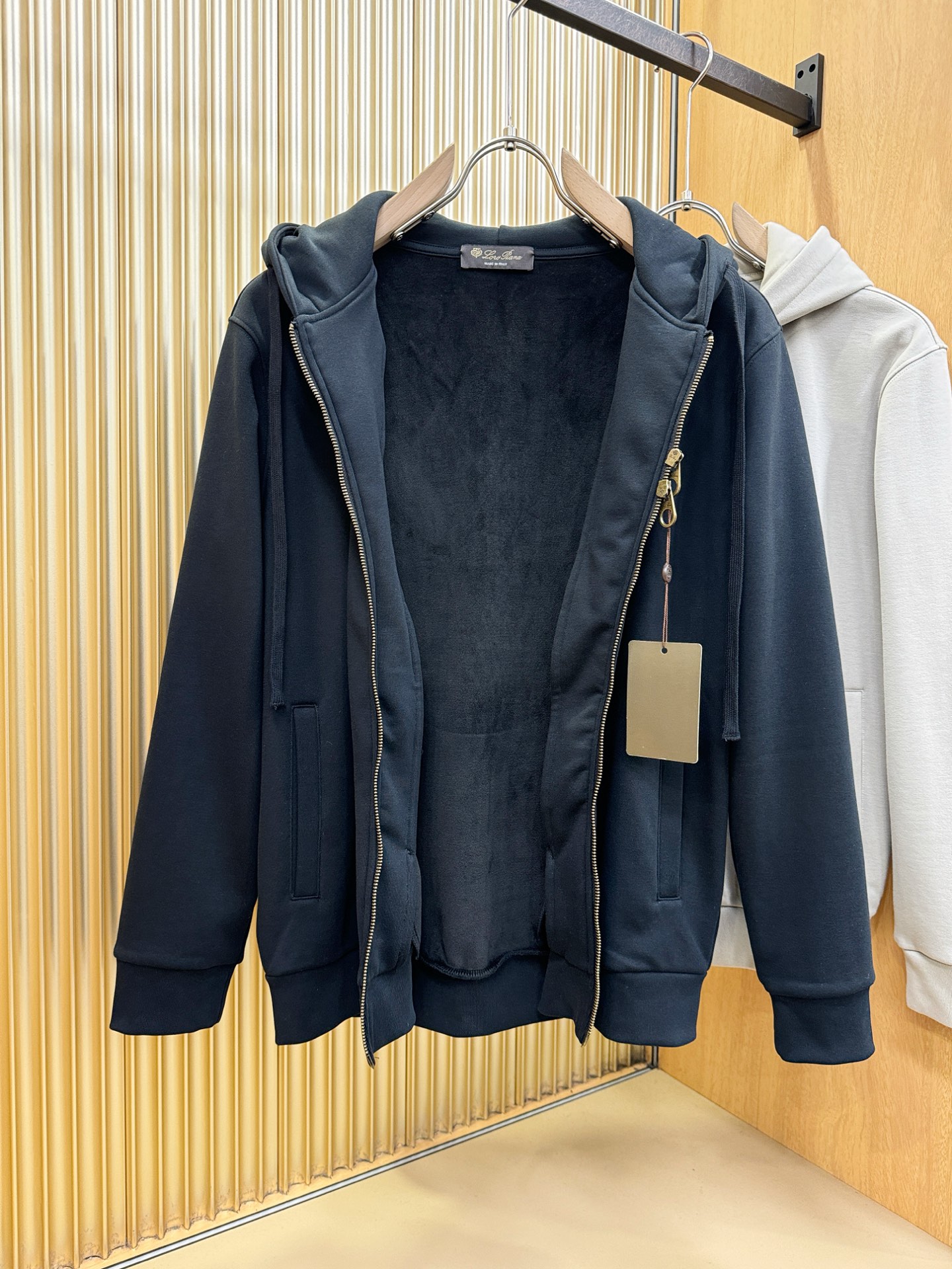 Loro Piana诺悠翩雅 2025秋冬新款外套，内里加棉，原单狠货 意大利进口面料时尚夹克外套。加棉