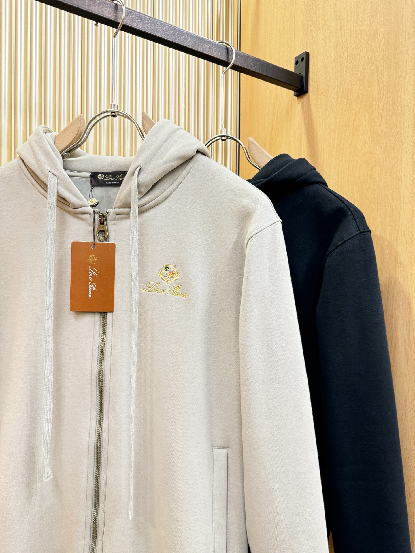 Loro Piana诺悠翩雅 2025秋冬新款外套，内里加棉，原单狠货 意大利进口面料时尚夹克外套。加棉