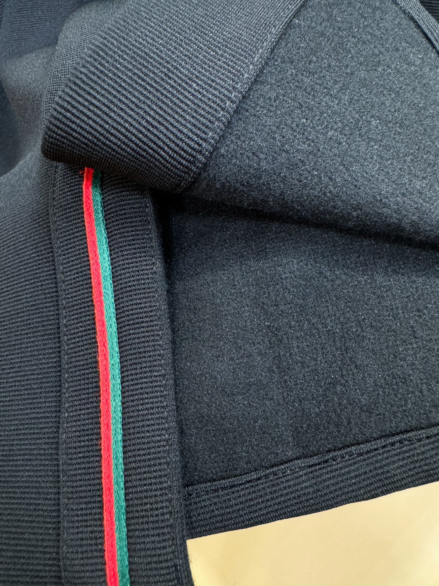 Gucci古奇 2025新款衬衫，内里抓绒，保暖厚实。贸易公司渠道稀出，领先官网发售！经典休闲衬衫搭配独