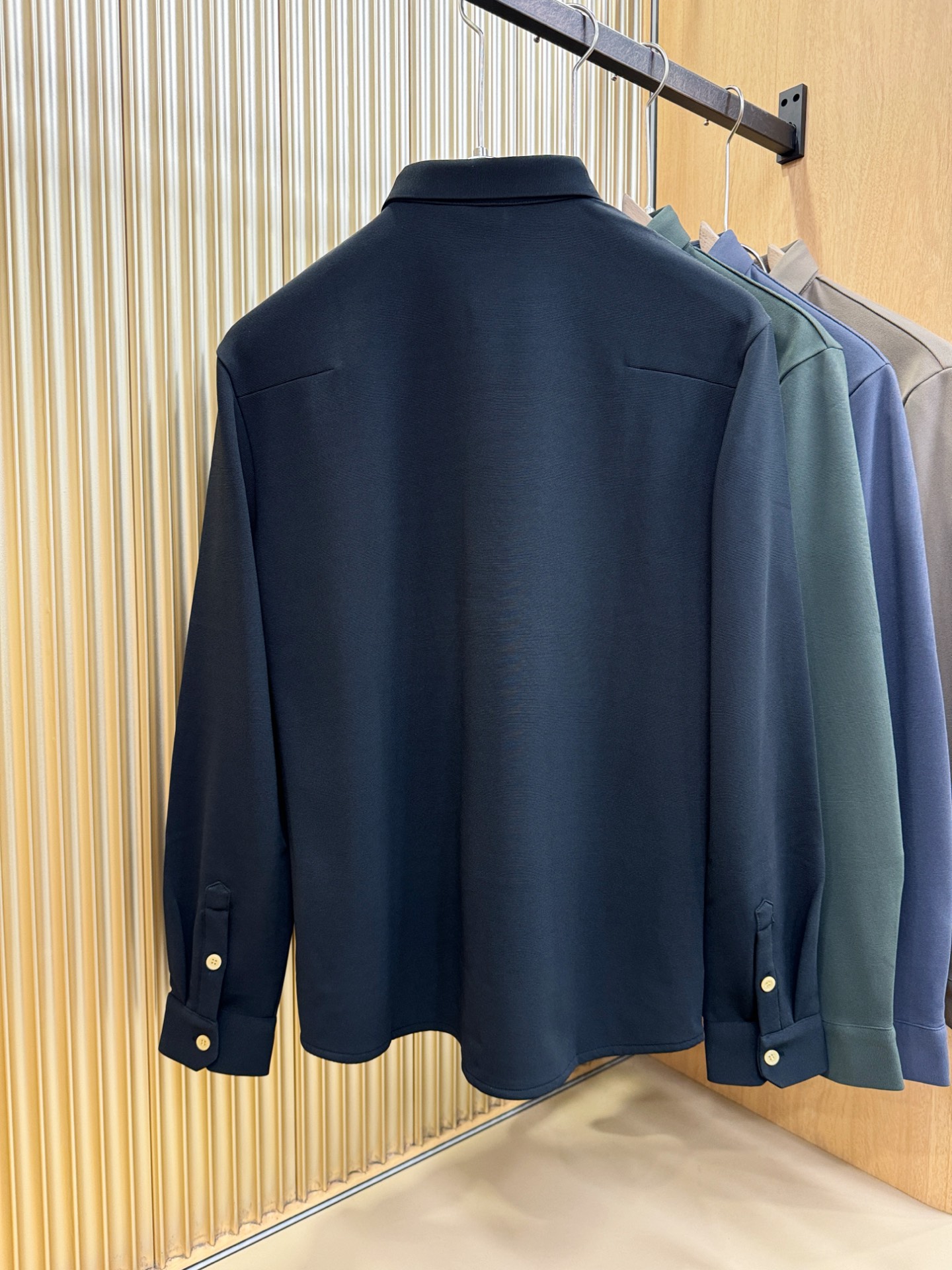 Gucci古奇 2025新款衬衫，内里抓绒，保暖厚实。贸易公司渠道稀出，领先官网发售！经典休闲衬衫搭配独