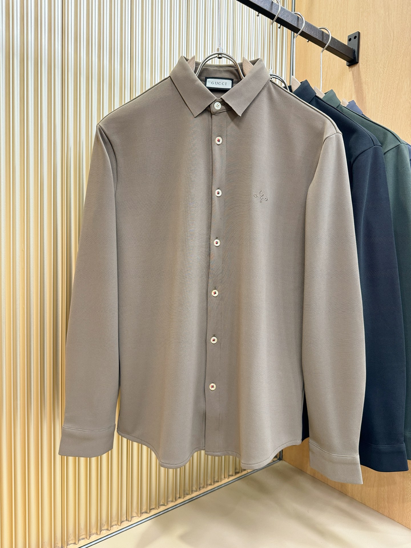 Gucci古奇 2025新款衬衫，内里抓绒，保暖厚实。贸易公司渠道稀出，领先官网发售！经典休闲衬衫搭配独