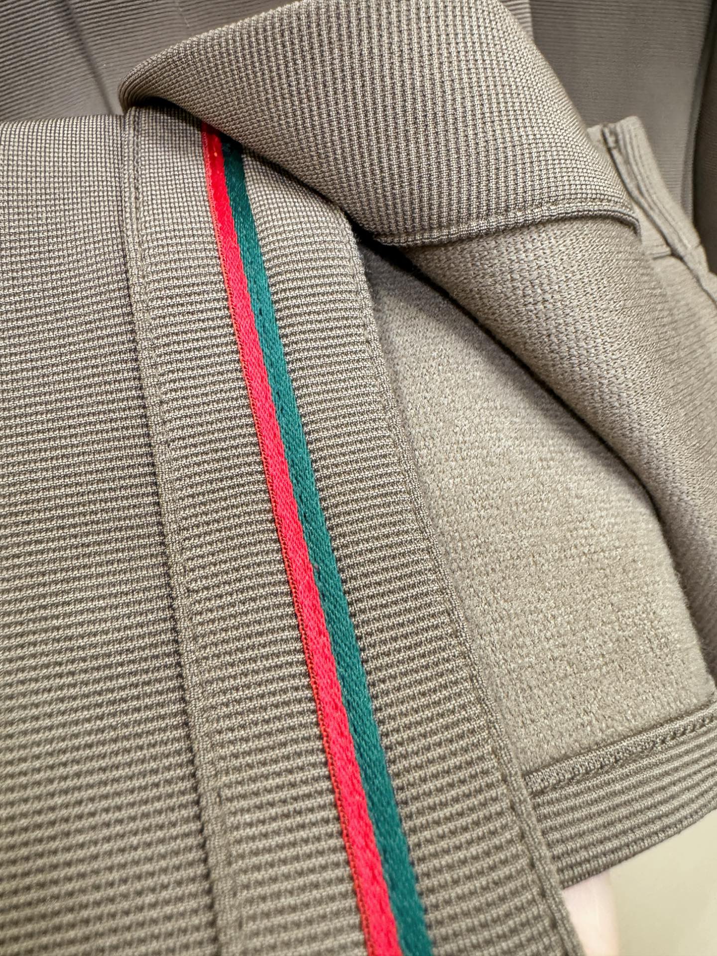 Gucci古奇 2025新款衬衫，内里抓绒，保暖厚实。贸易公司渠道稀出，领先官网发售！经典休闲衬衫搭配独