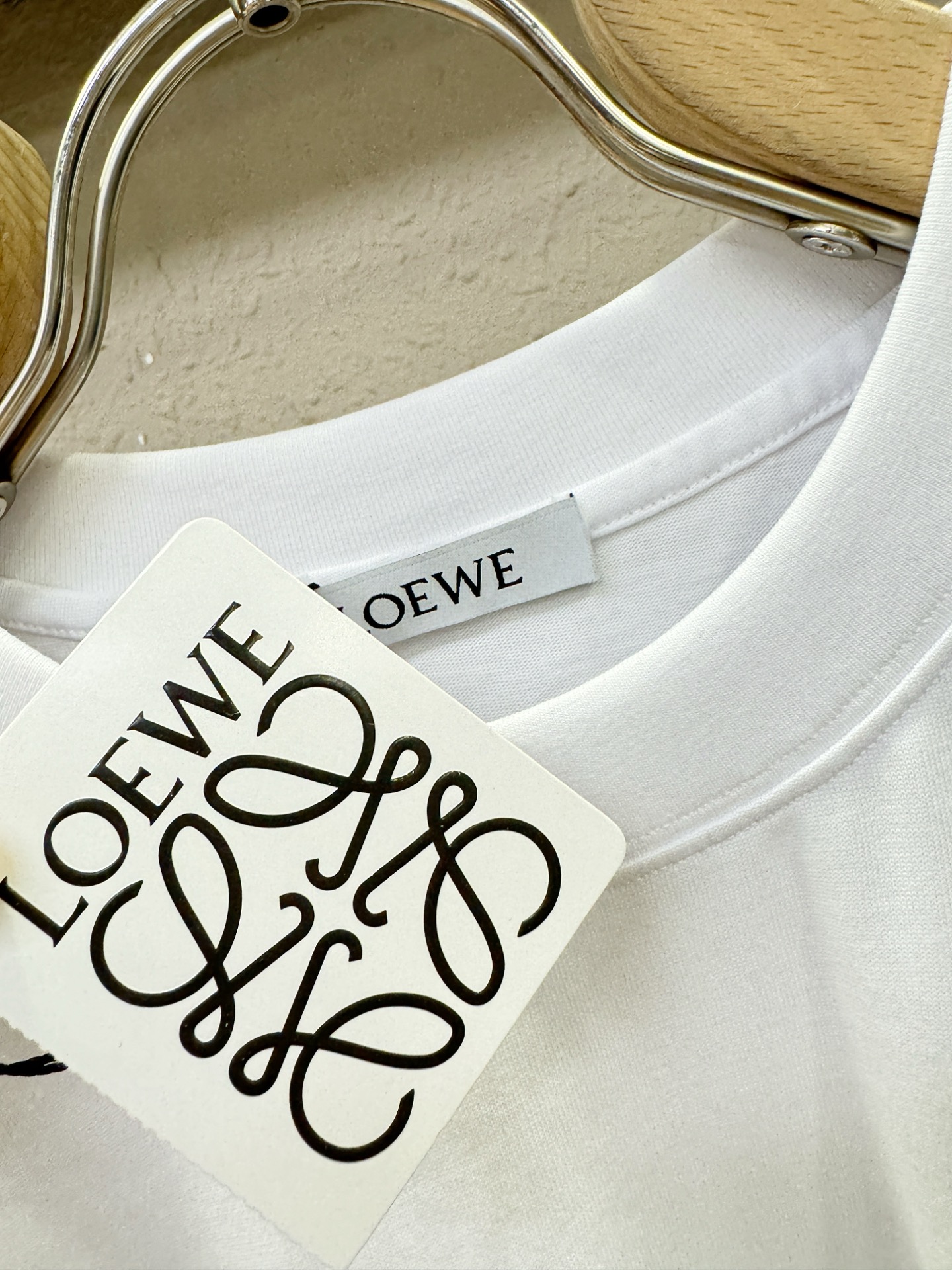 LOEWE罗意威 2026新款短袖T恤！走秀图案时尚休闲短袖T恤衫！设计logo设计！极具设计精选客供面