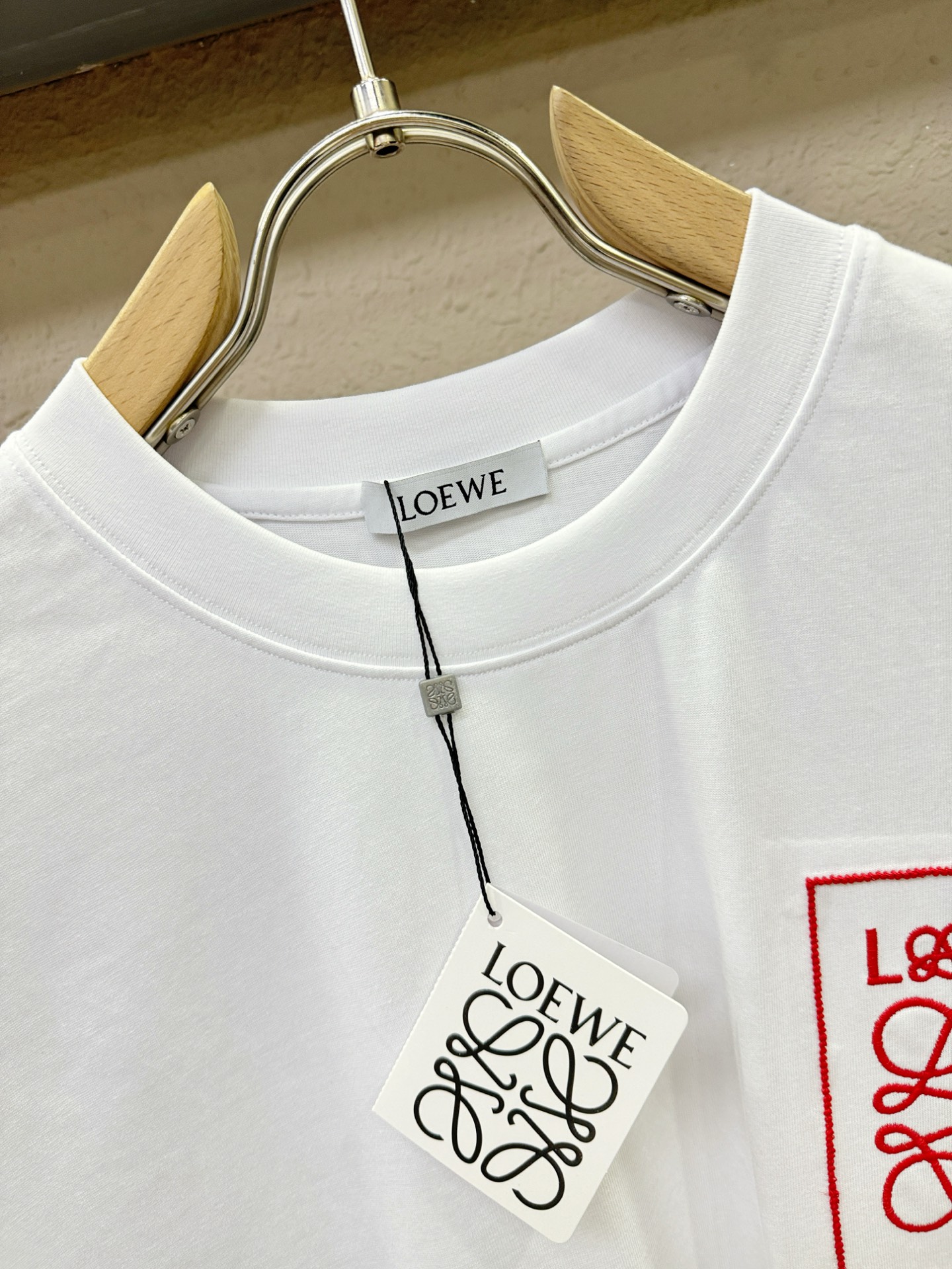 LOEWE罗意威 2026新款短袖T恤！走秀图案时尚休闲短袖T恤衫！设计logo设计！极具设计精选客供面