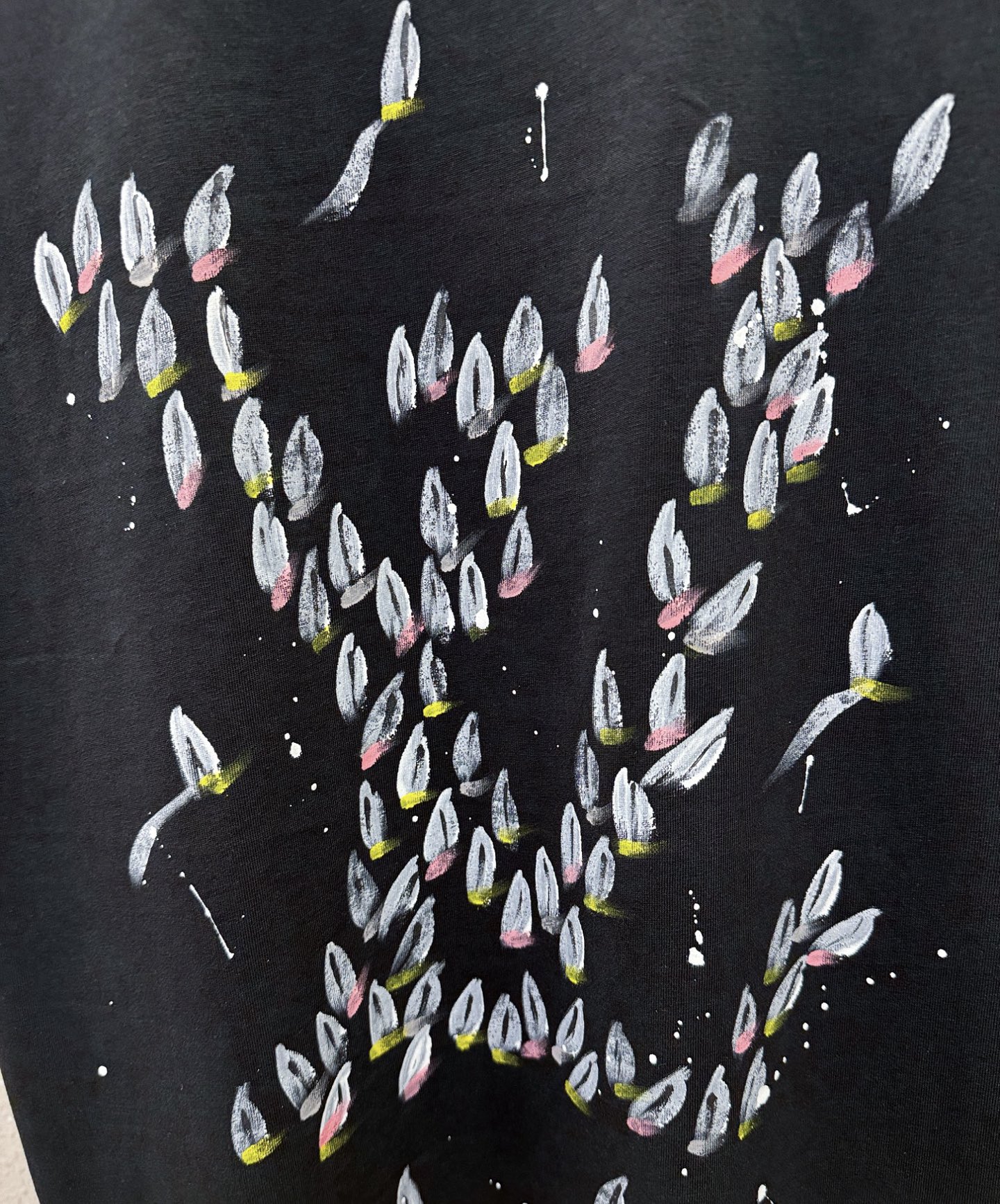 LV路易威登 2026新款短袖T恤！走秀图案时尚休闲短袖T恤衫！设计logo设计！极具设计精选客供面料，