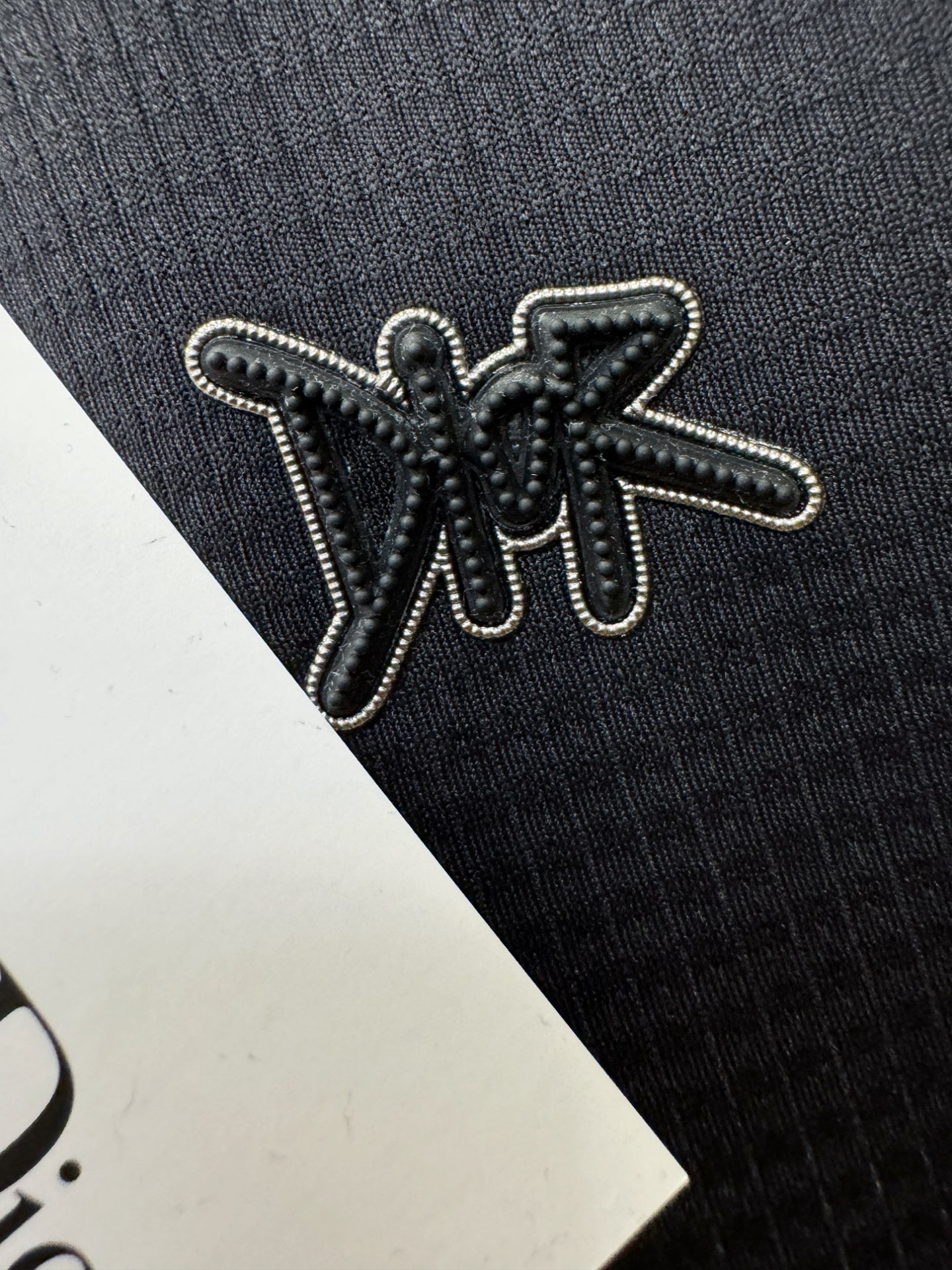 Dior迪奥 2025新款衬衫，贸易公司渠道稀出，领先官网发售！经典休闲衬衫搭配独特的设计，简洁干净、经