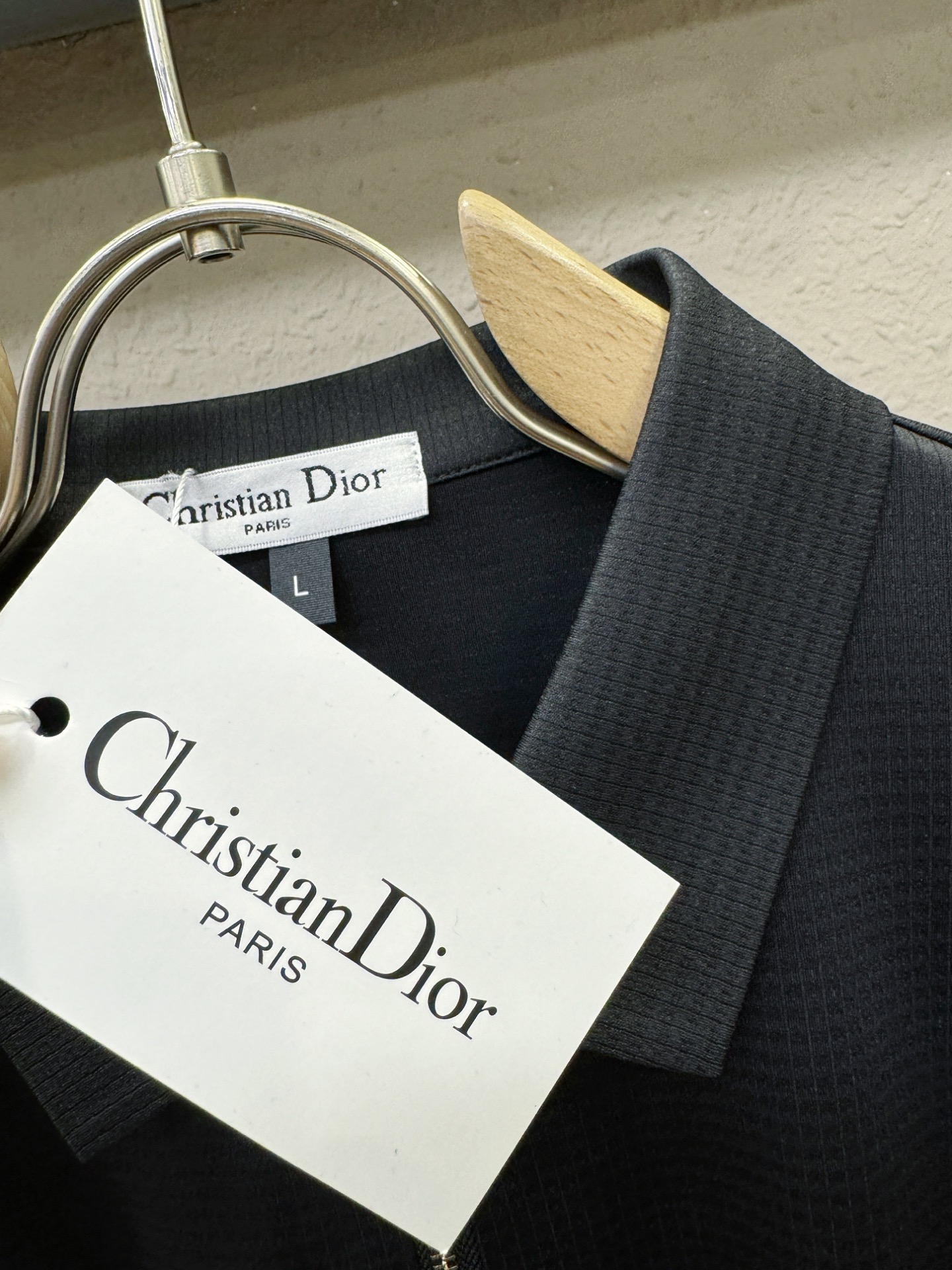 Dior迪奥 2025新款衬衫，贸易公司渠道稀出，领先官网发售！经典休闲衬衫搭配独特的设计，简洁干净、经