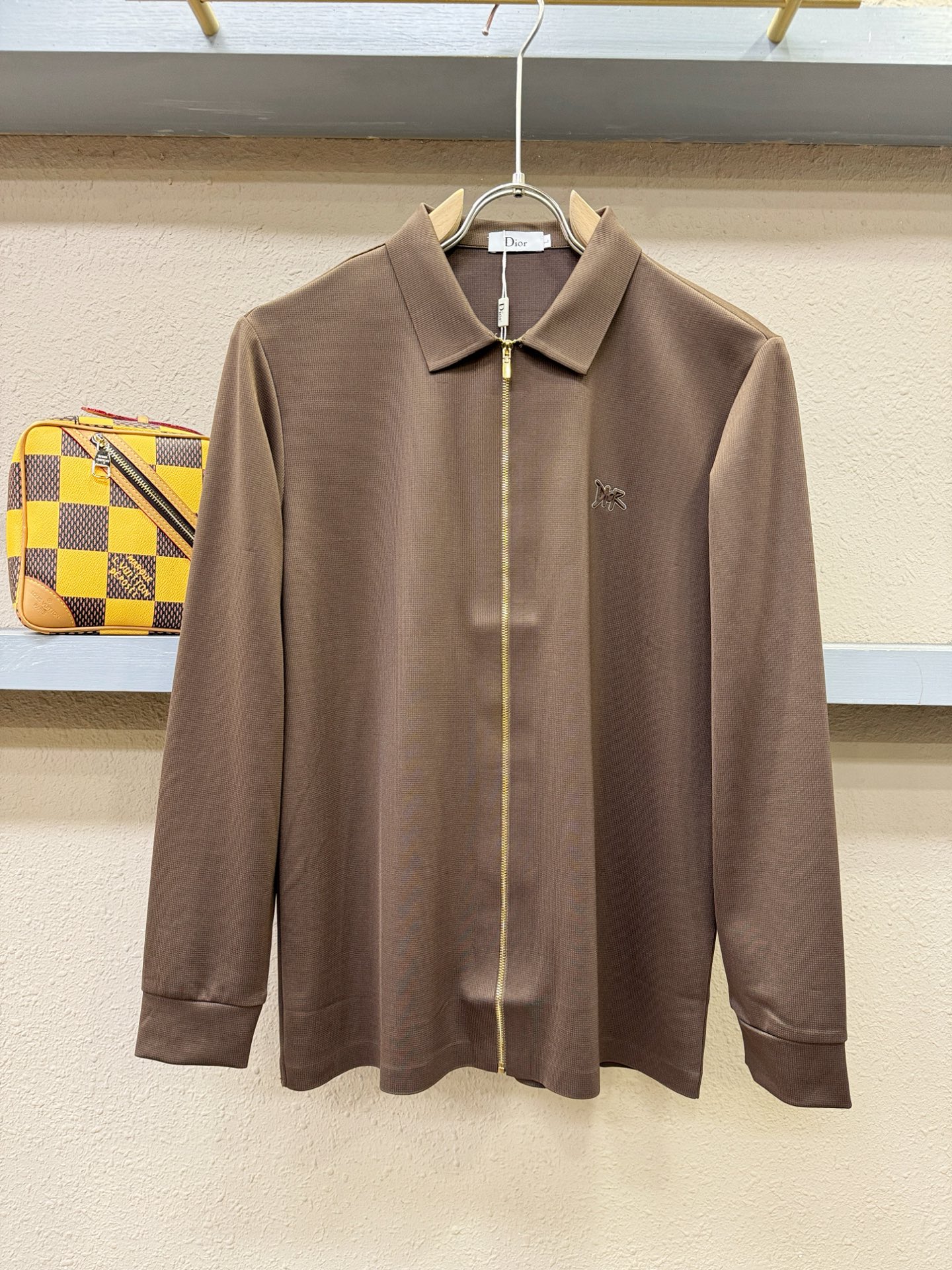 Dior迪奥 2025新款衬衫，贸易公司渠道稀出，领先官网发售！经典休闲衬衫搭配独特的设计，简洁干净、经