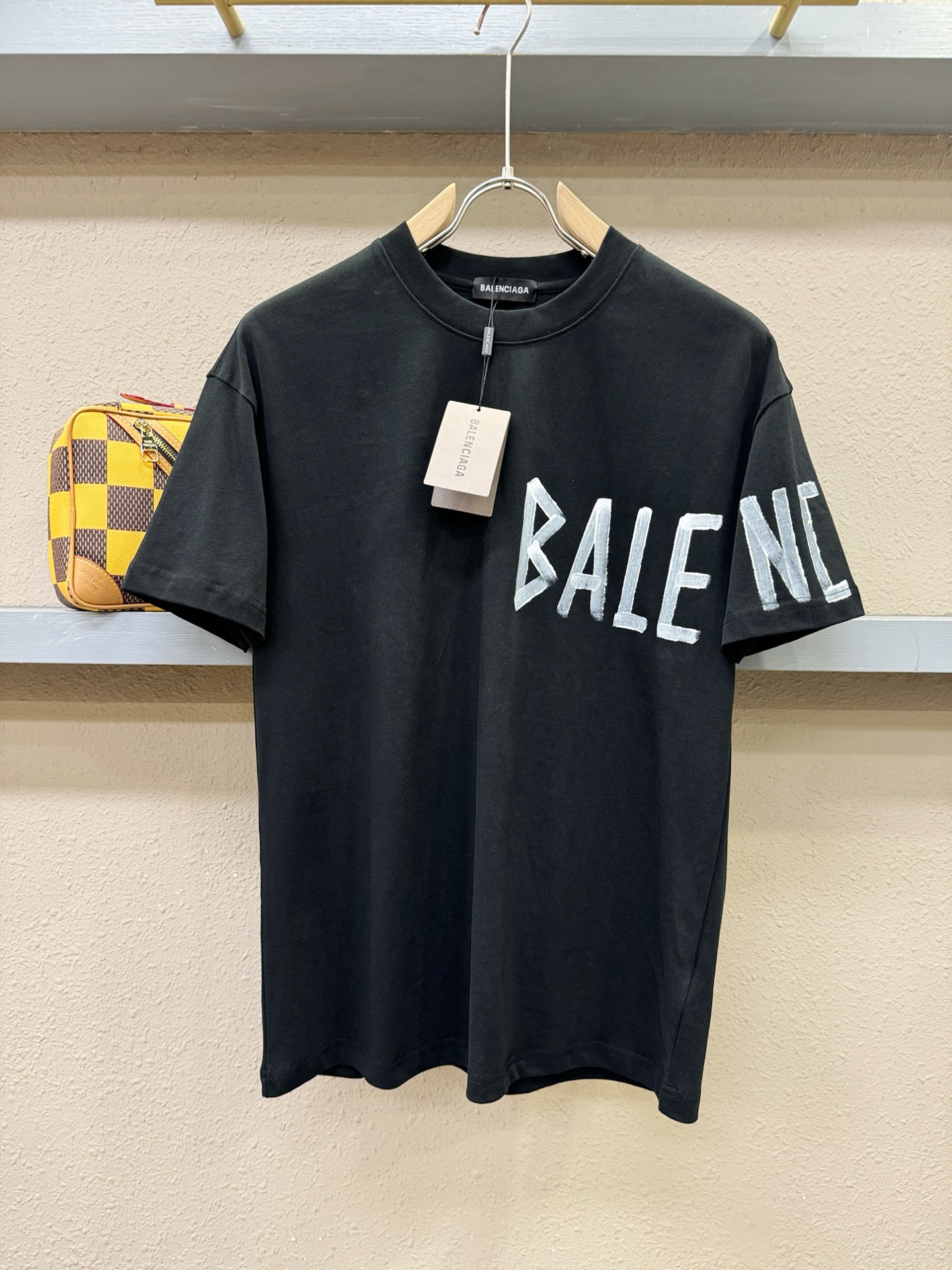 Balenciaga巴黎世家 2026新款短袖T恤！走秀图案时尚休闲短袖T恤衫！设计logo设计！极具设