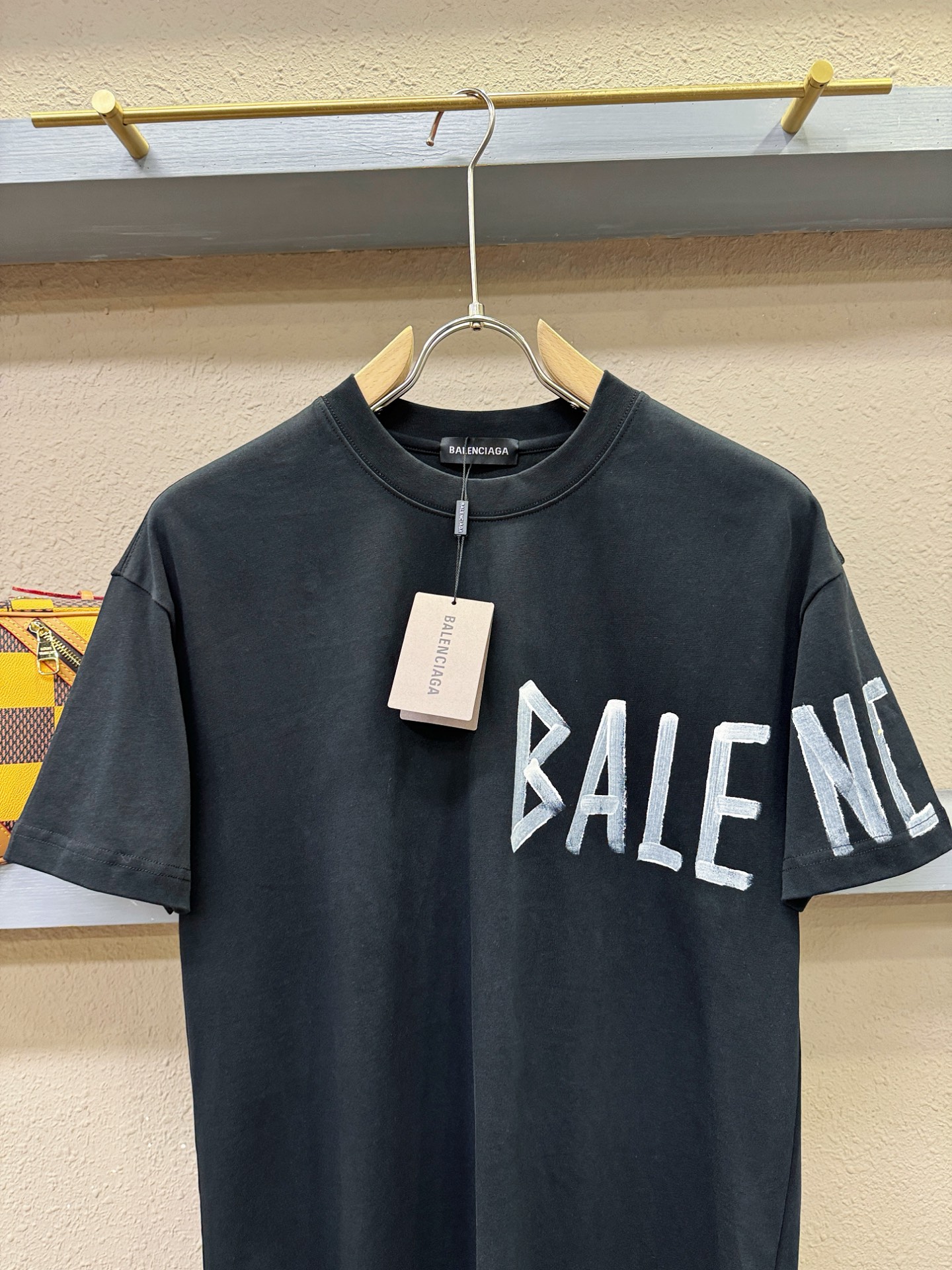 Balenciaga巴黎世家 2026新款短袖T恤！走秀图案时尚休闲短袖T恤衫！设计logo设计！极具设