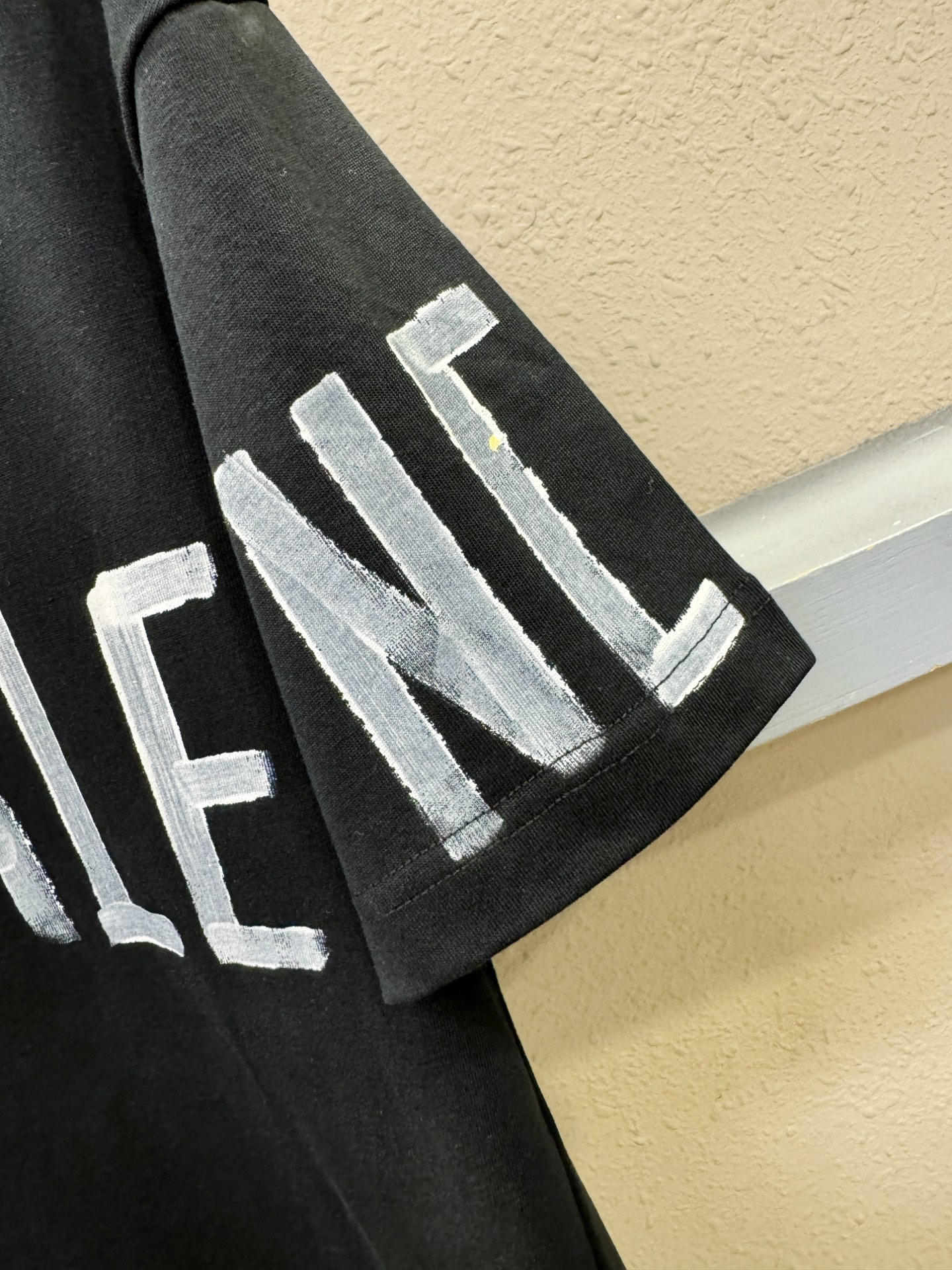 Balenciaga巴黎世家 2026新款短袖T恤！走秀图案时尚休闲短袖T恤衫！设计logo设计！极具设