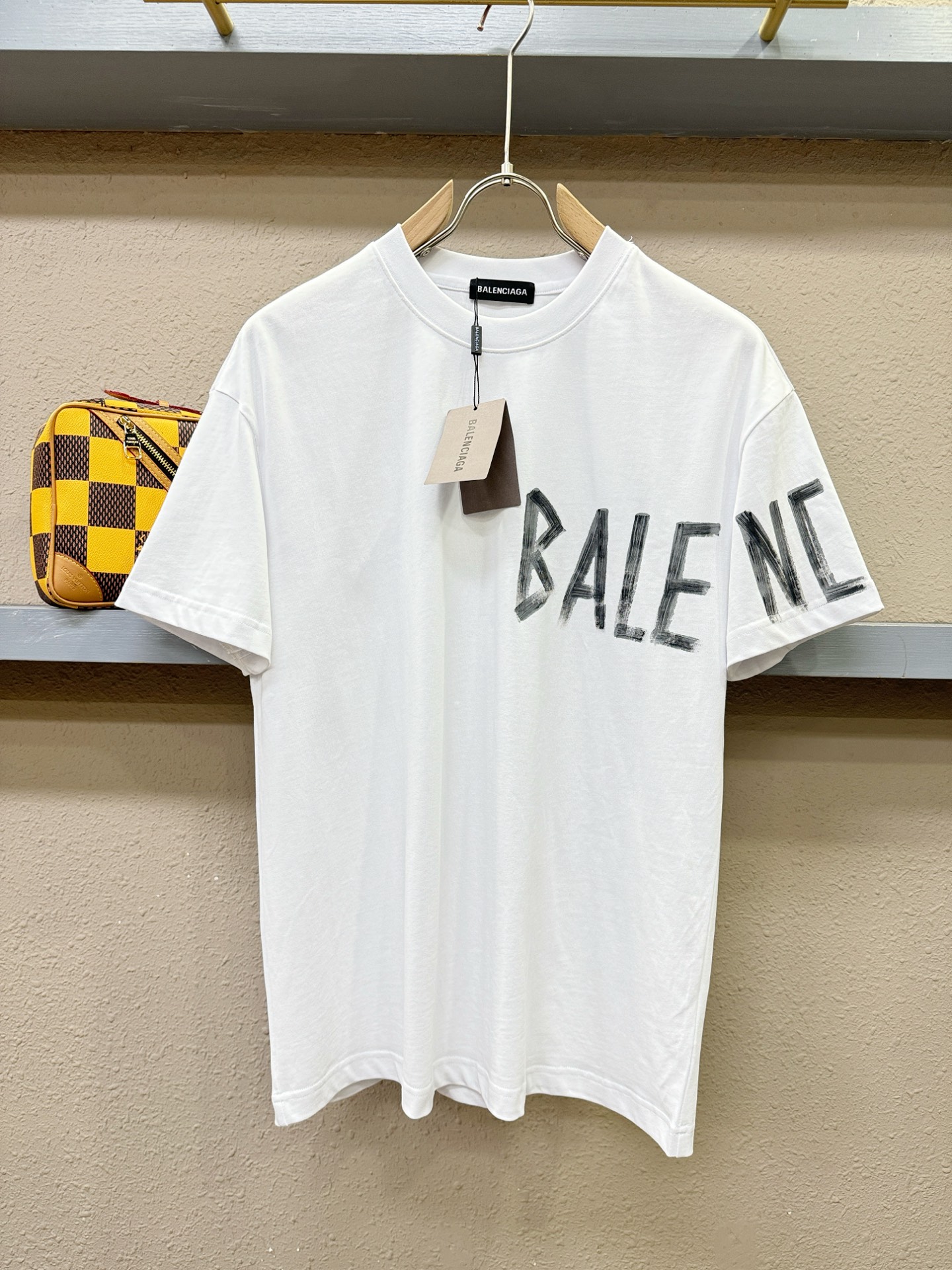 Balenciaga巴黎世家 2026新款短袖T恤！走秀图案时尚休闲短袖T恤衫！设计logo设计！极具设