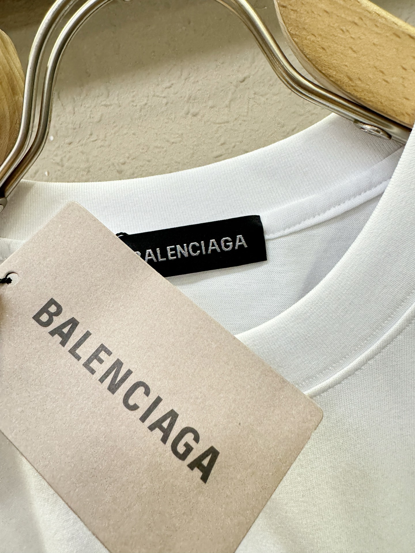 Balenciaga巴黎世家 2026新款短袖T恤！走秀图案时尚休闲短袖T恤衫！设计logo设计！极具设