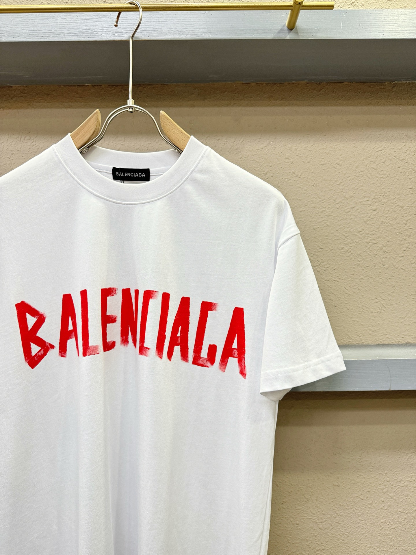 Balenciaga巴黎世家 2026新款短袖T恤！走秀图案时尚休闲短袖T恤衫！设计logo设计！极具设